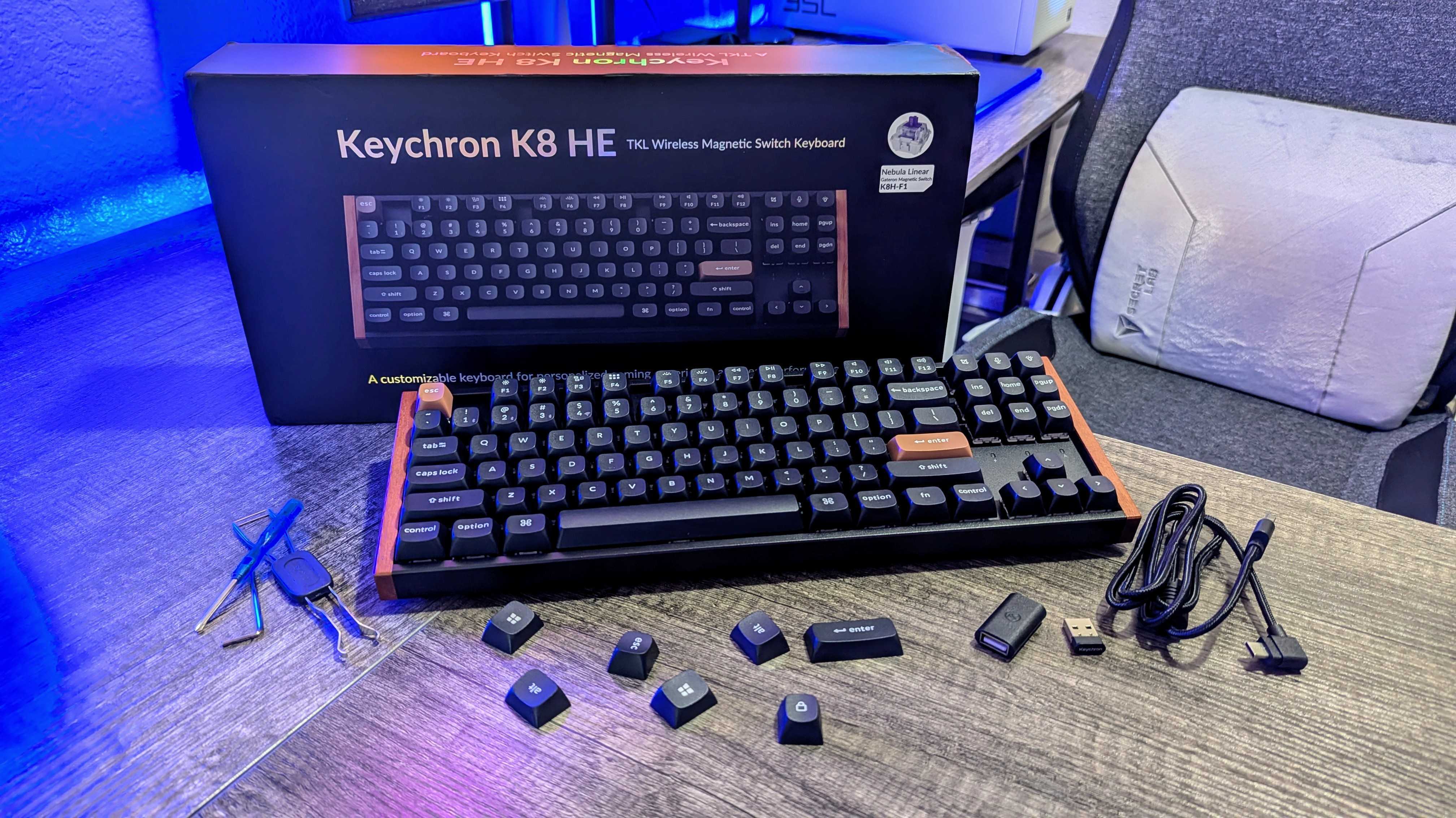 Изображение беспроводной клавиатуры Keychron K8 HE.