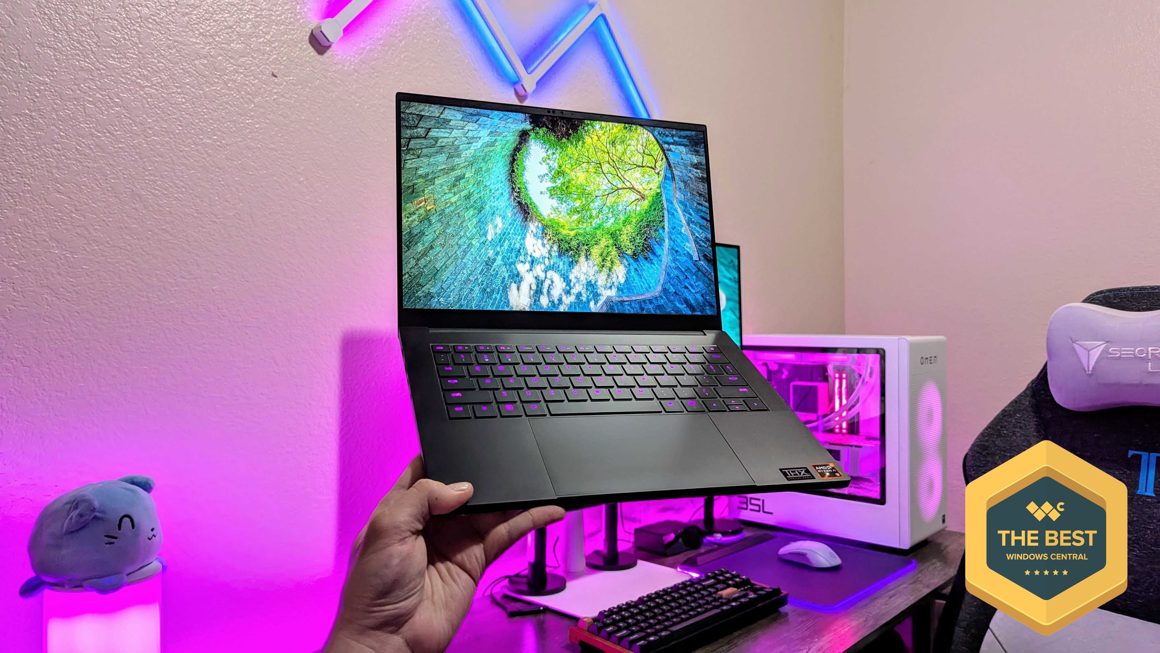 Изображение игрового ноутбука Razer Blade 14 (2025).