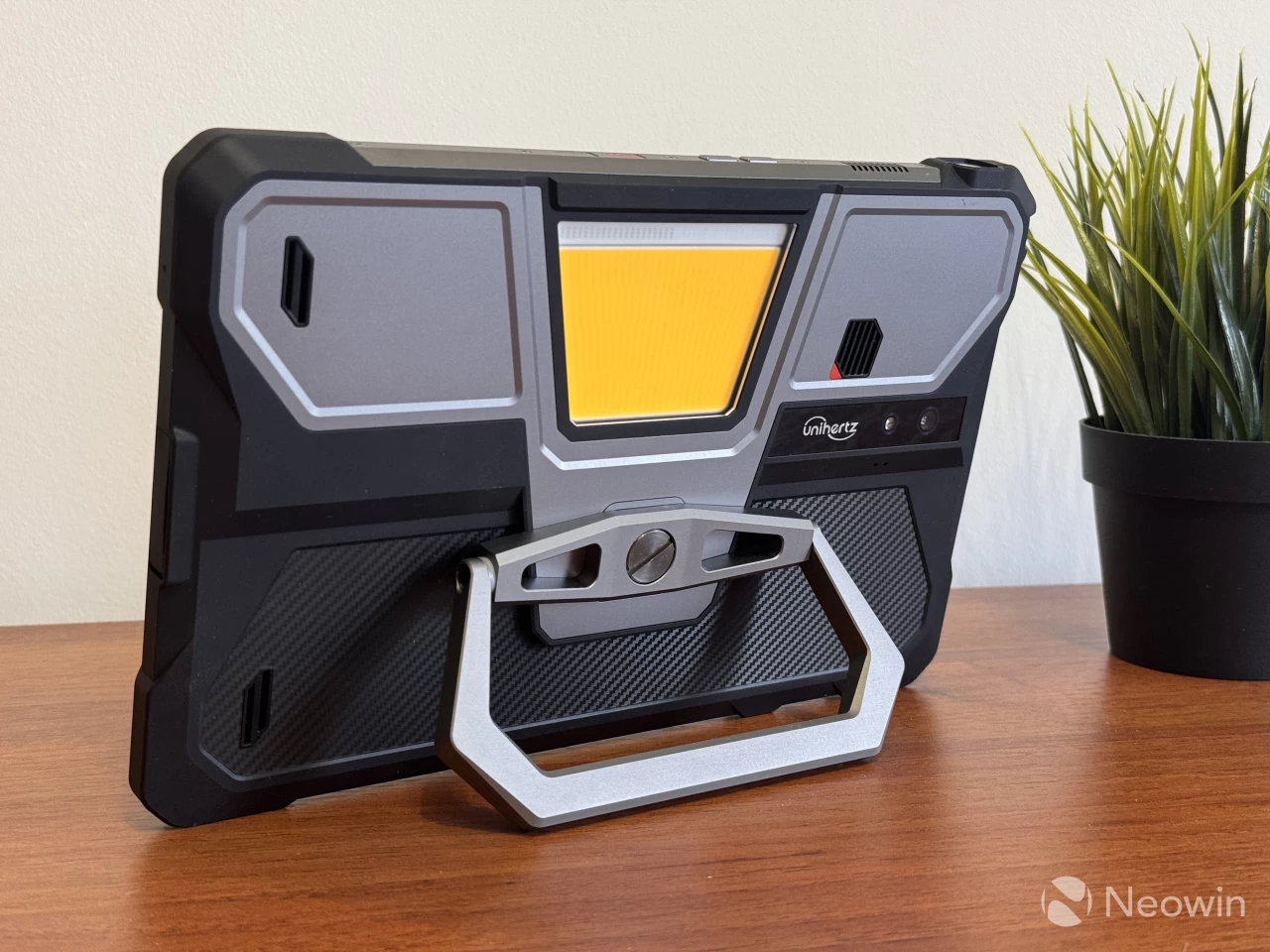 Планшет Unihertz TankPad