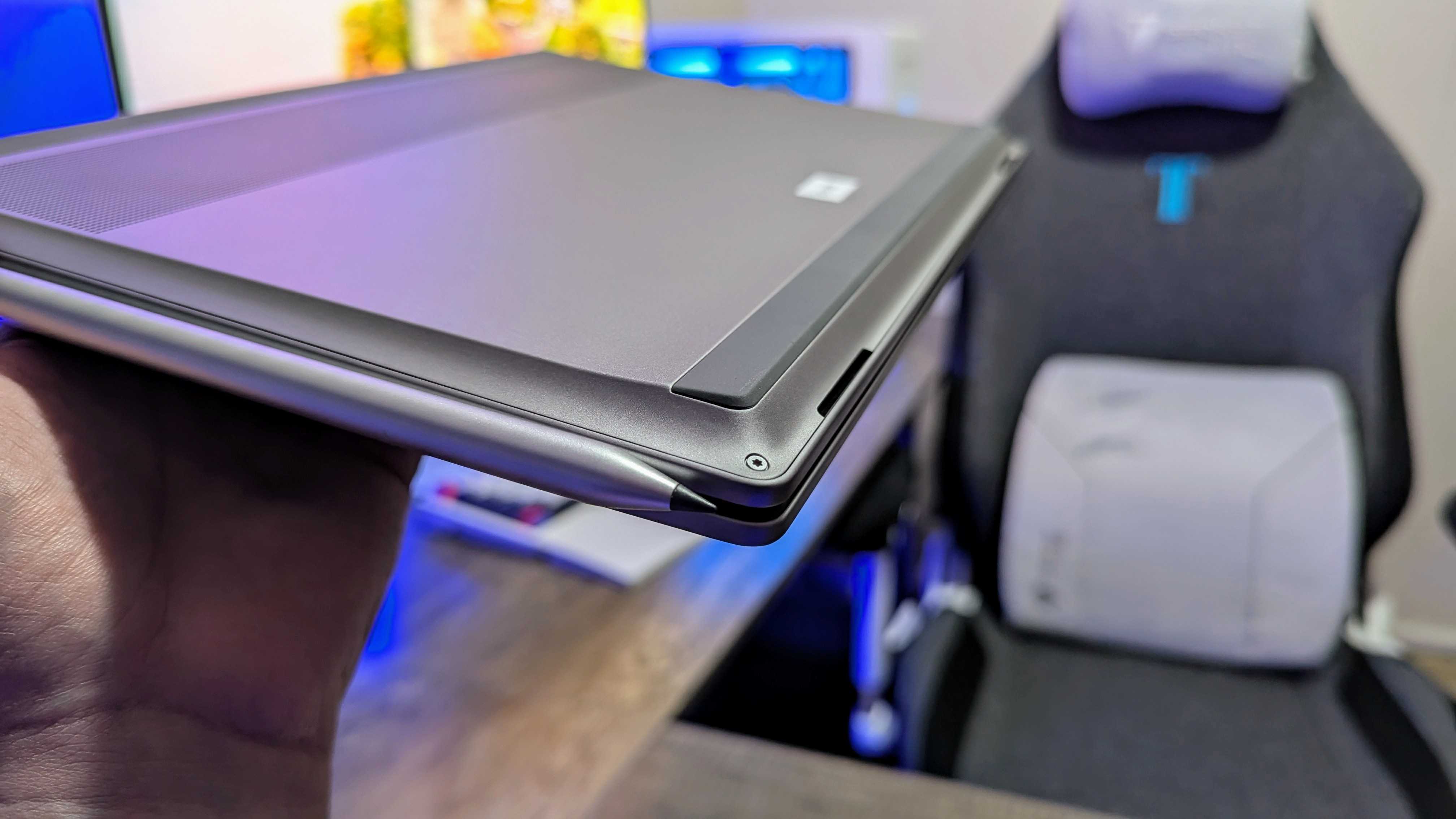 Разъемы на HP OmniBook X Flip 14 (2025).