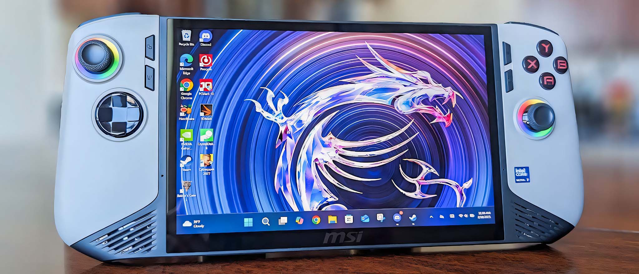 MSI Claw 8 AI+ стоит вертикально на столе.