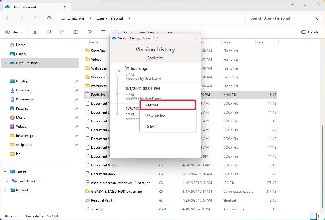 Опция "Восстановить" для файла OneDrive