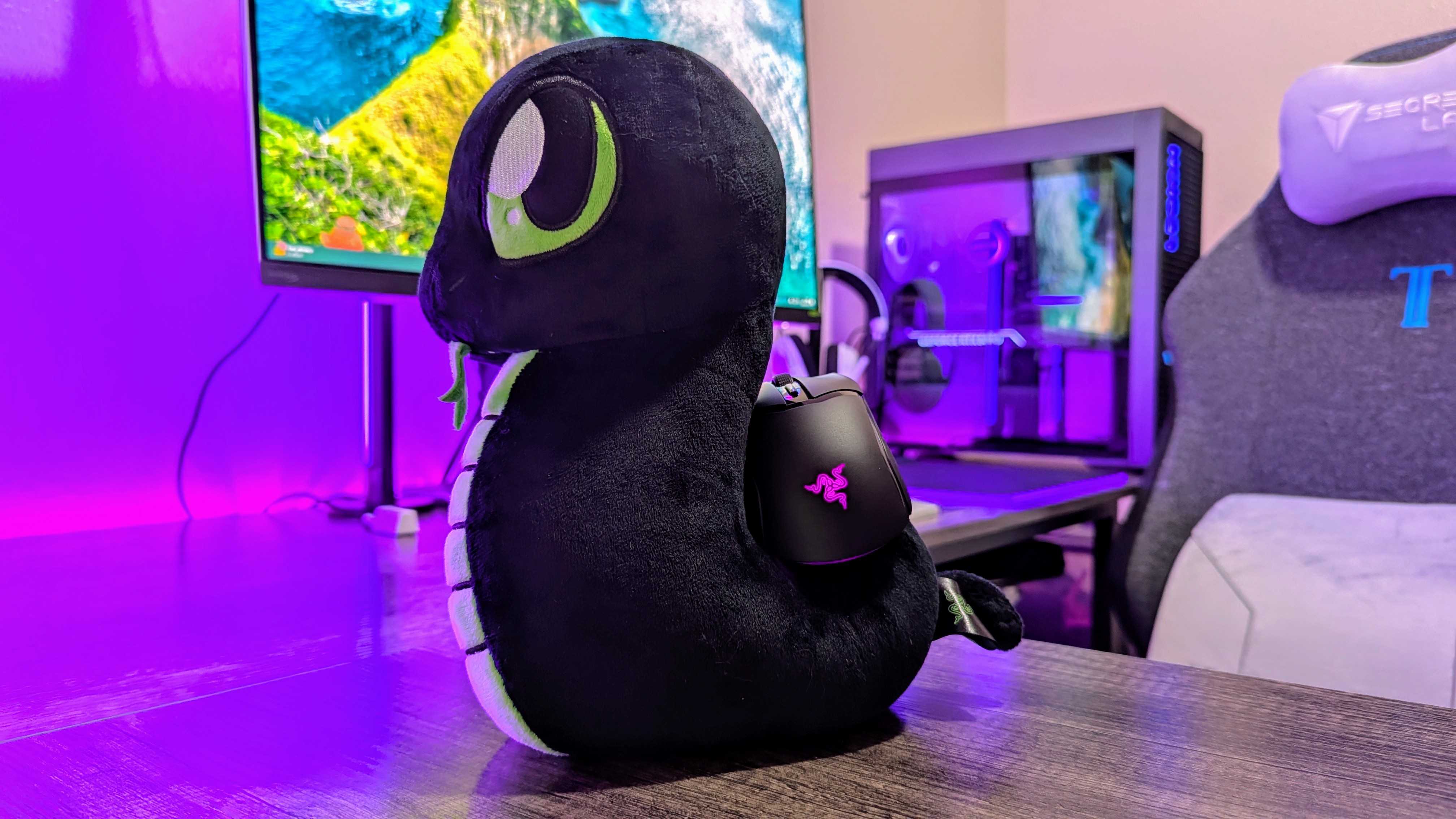 Изображение беспроводной игровой мыши Razer Cobra HyperSpeed.