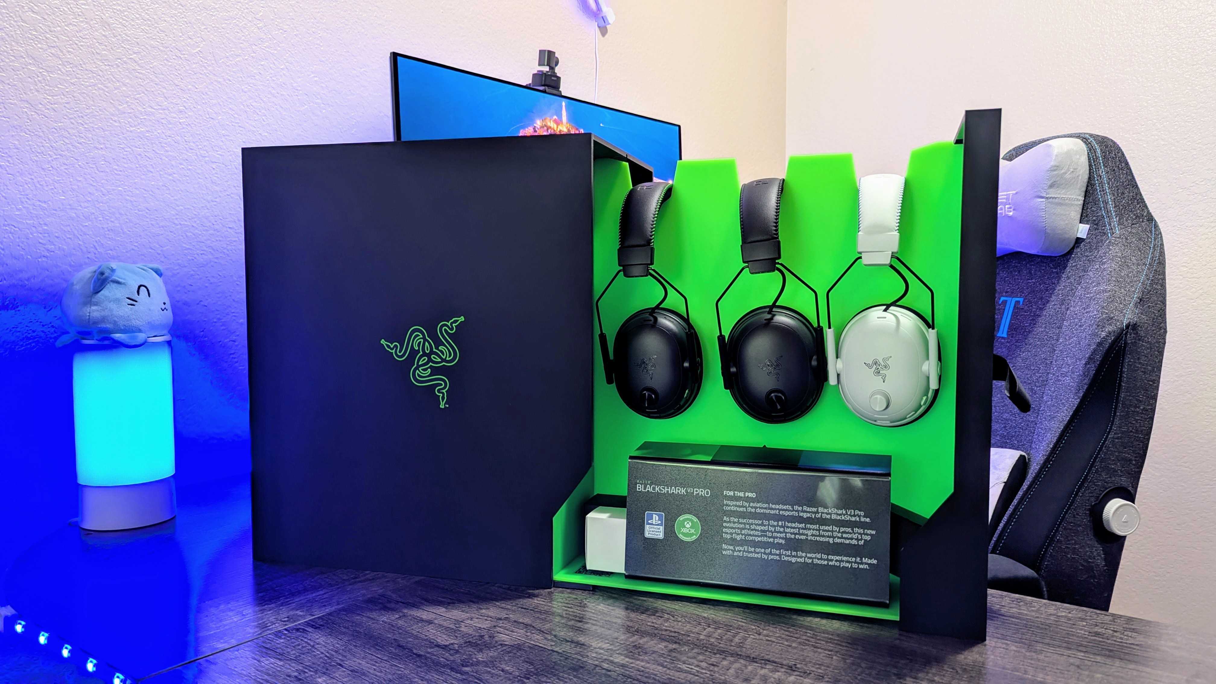 Изображение беспроводной игровой гарнитуры Razer BlackShark V3 Pro.
