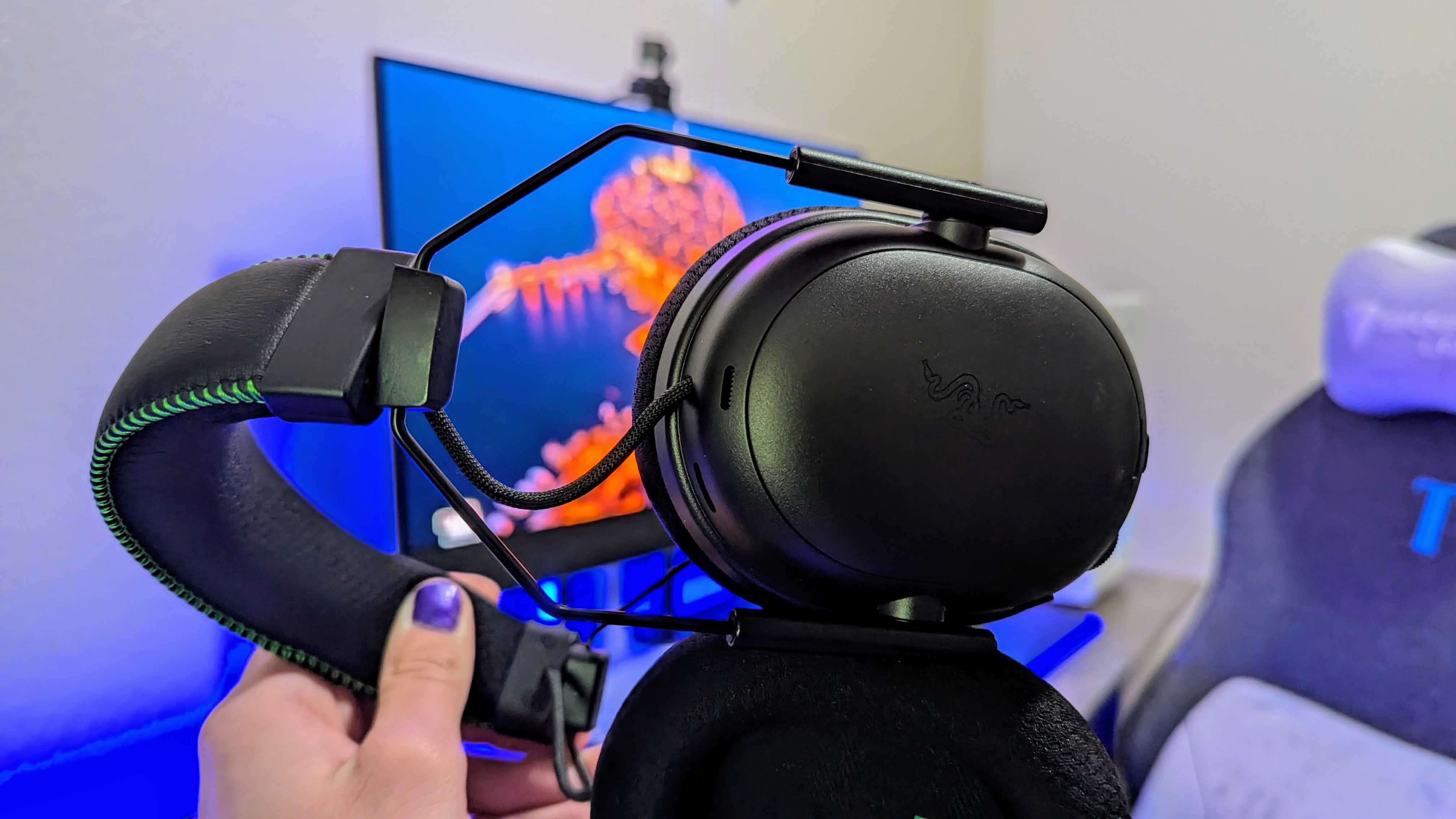 Изображение беспроводной игровой гарнитуры Razer BlackShark V3 Pro.