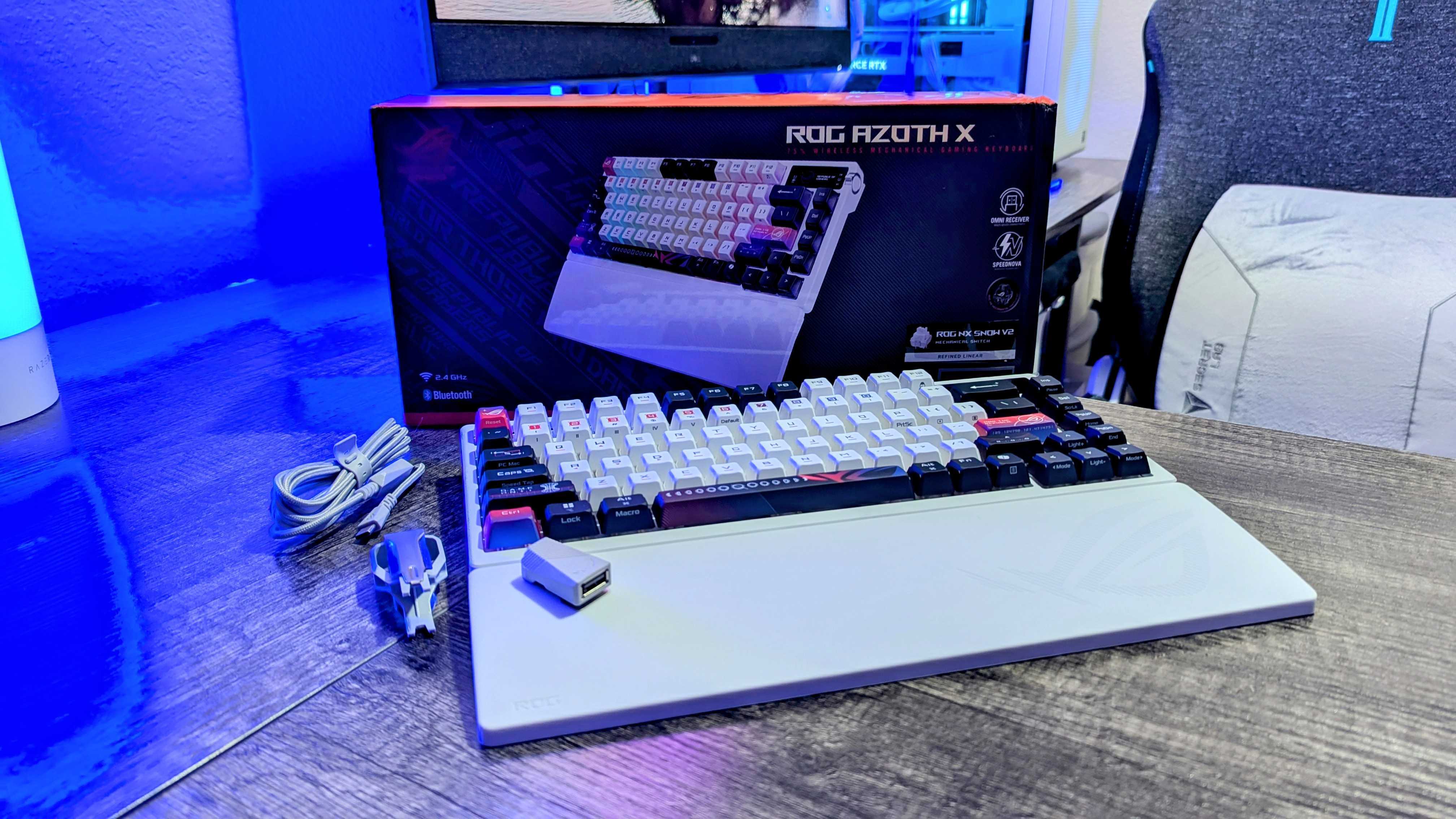 Изображение беспроводной игровой клавиатуры ASUS ROG Azoth X.