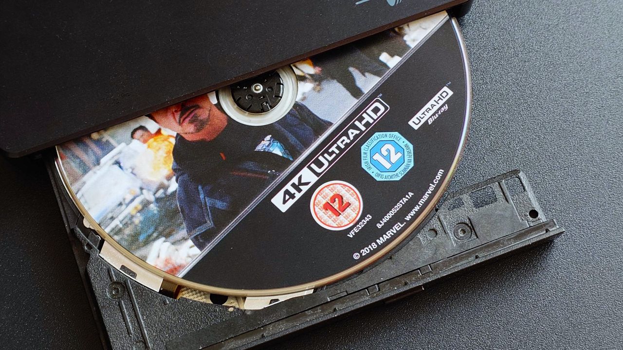 Как я заставил свой старый Blu-ray привод читать 4K UHD диски: секрет LibreDrive