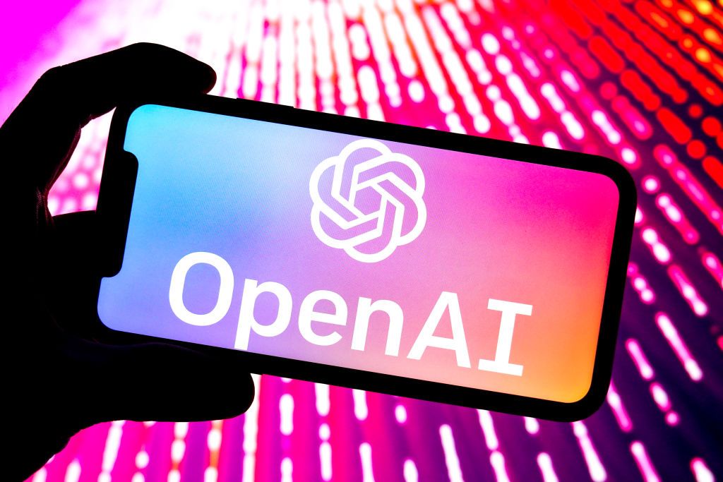 AI-ассистенты захватывают мир: ChatGPT лидирует, но конкуренты не дремлют