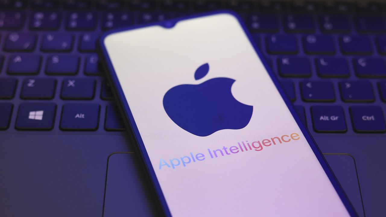 Google высмеивает ошибки Apple в сфере искусственного интеллекта в новой рекламе Pixel 10