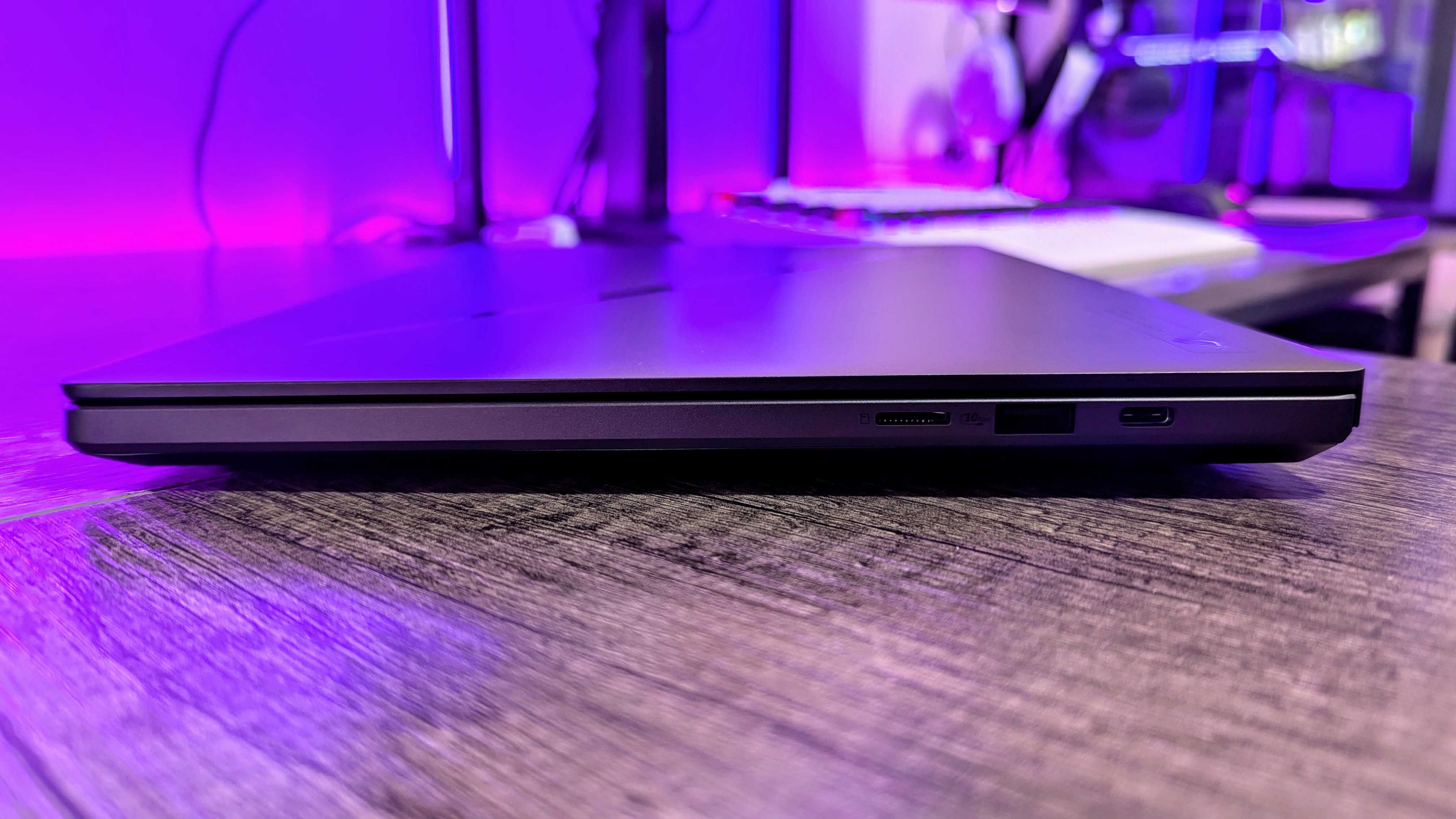 Изображение игрового ноутбука ASUS ROG Zephyrus G14 (2025).