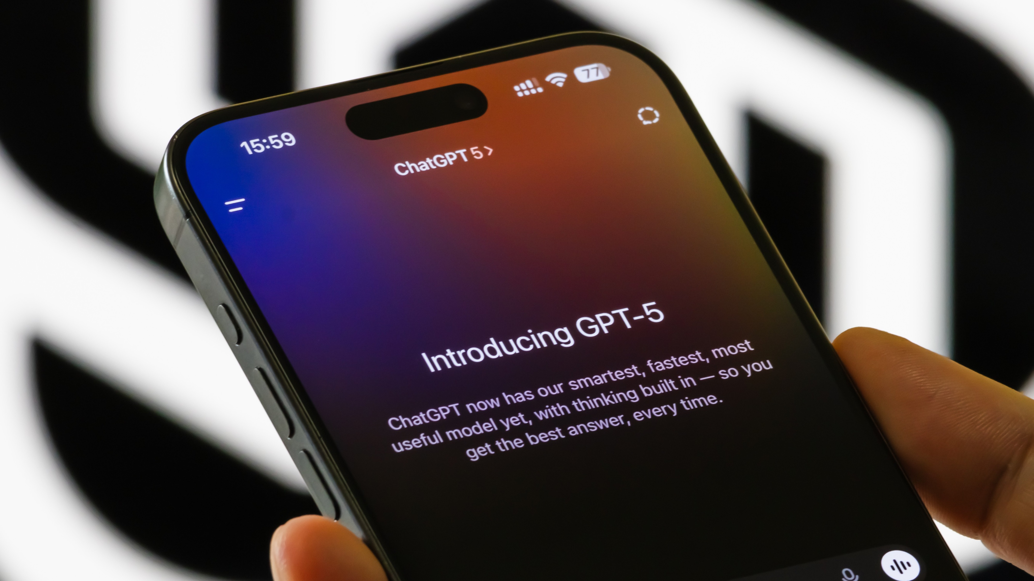 Интерфейс GPT-5 на смартфоне
