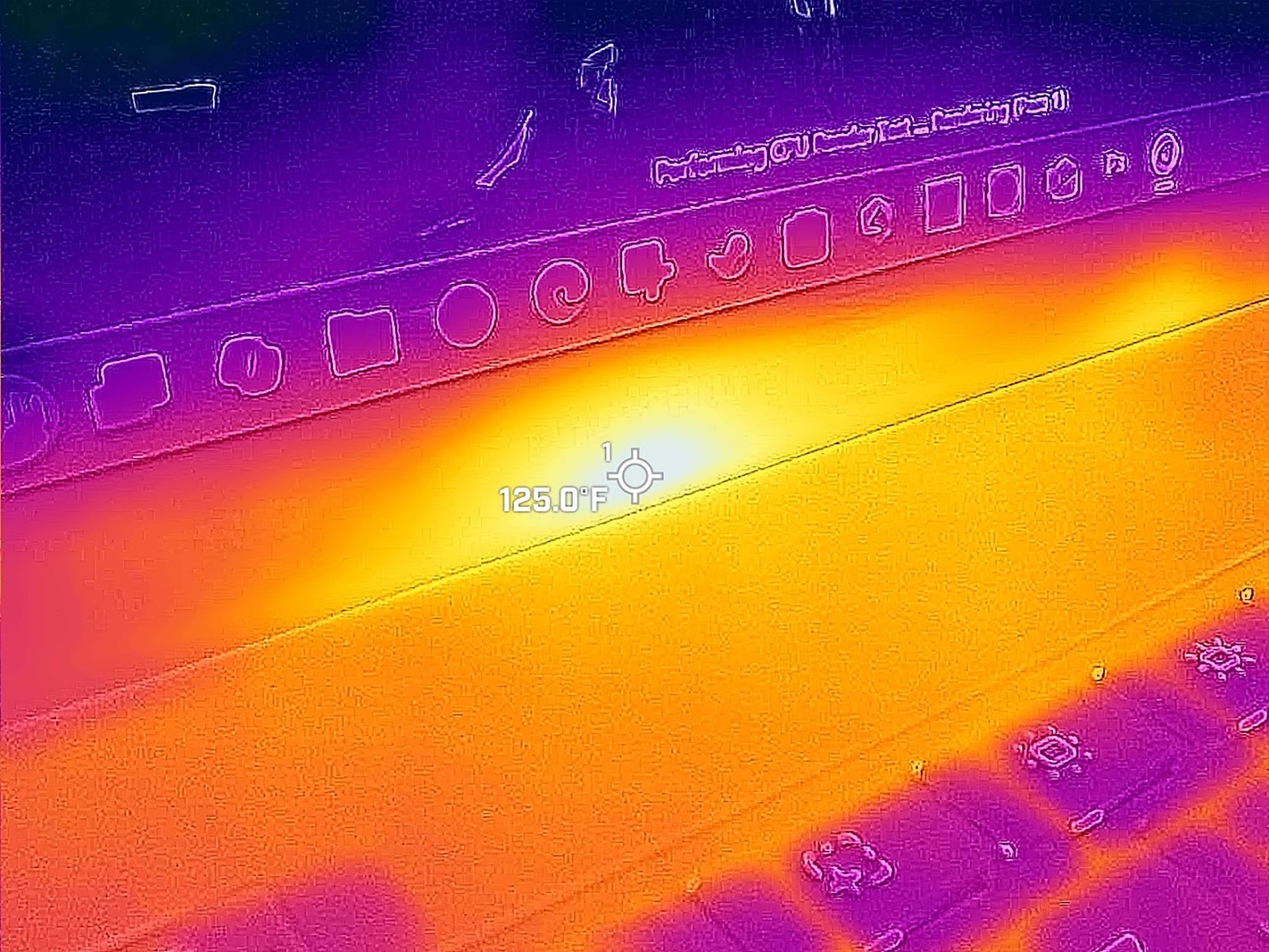 Picture of the area above the ROG Zephyrus G16 keyboard taken with a thermal camera.