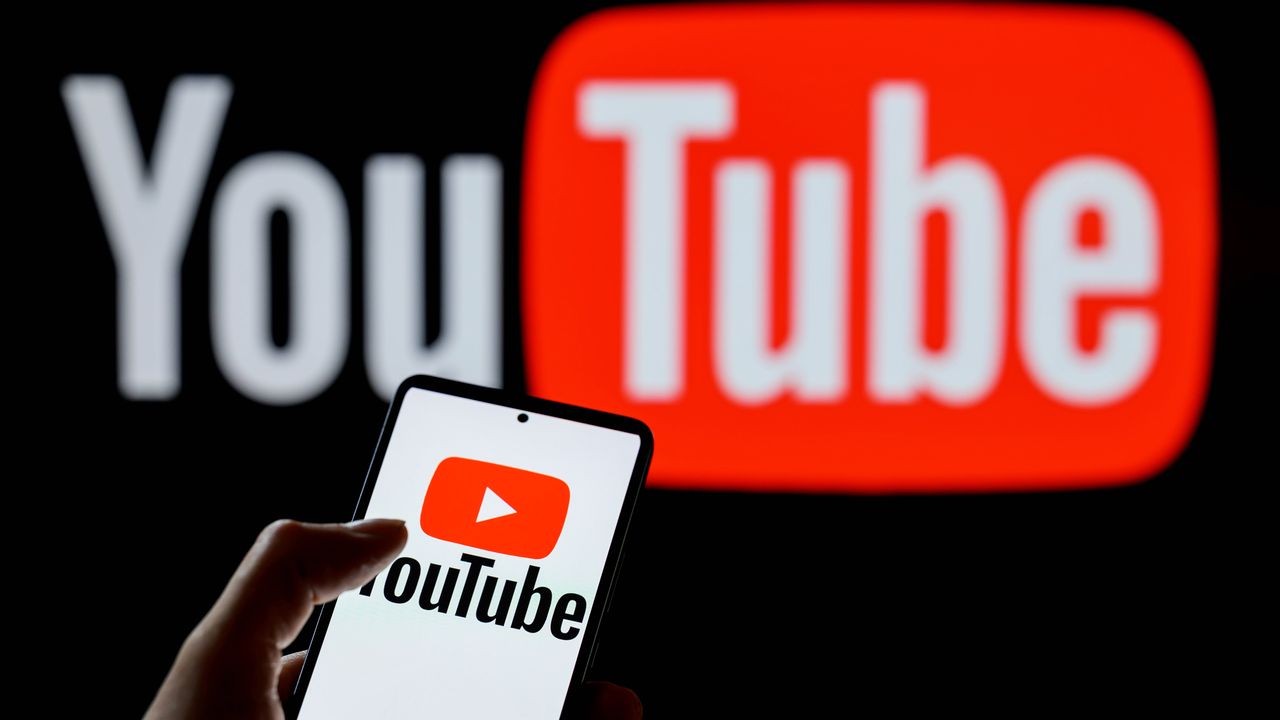 YouTube тайно "улучшает" видео: почему авторы в ярости?