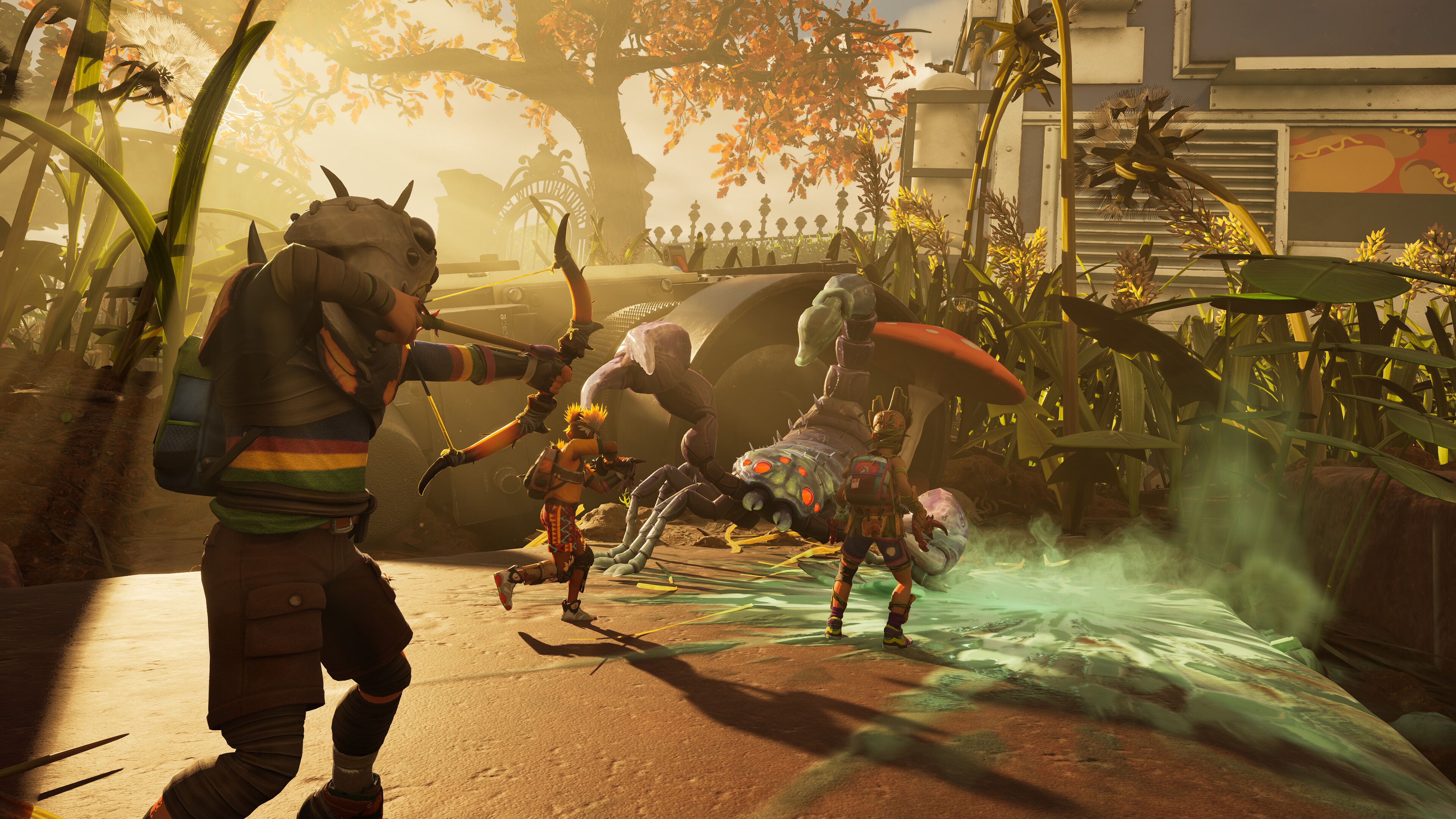 Промо-скриншот игроков, сражающихся со скорпионом в Grounded 2