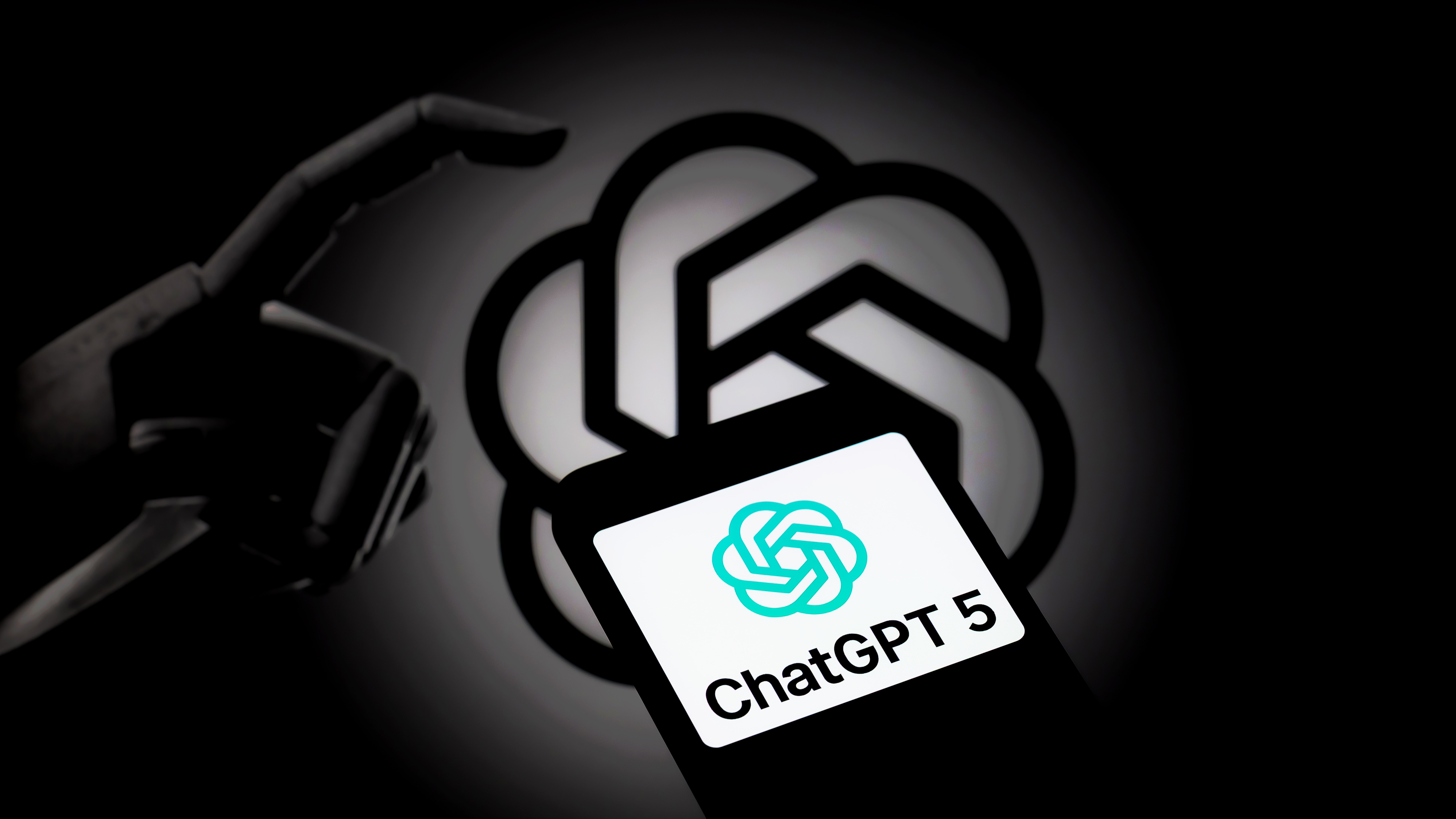 Логотип ChatGPT 5 на экране телефона. OpenAI объявляет о GPT-5, своей последней и самой продвинутой модели ИИ, в Брюсселе, Бельгия, 7 августа 2025 года. (Фото Jonathan Raa/NurPhoto через Getty Images)
