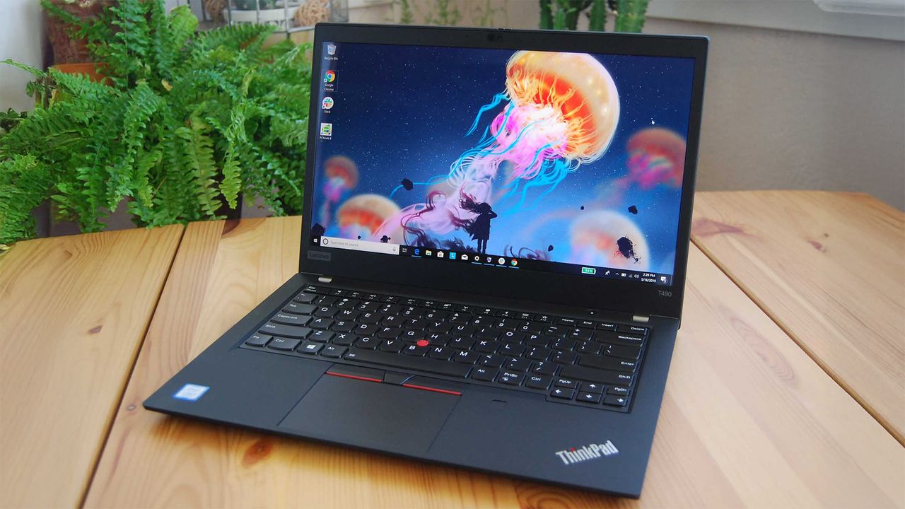 Windows 10: Microsoft заработает миллиарды на "платной поддержке" тех, кто не хочет обновляться?
