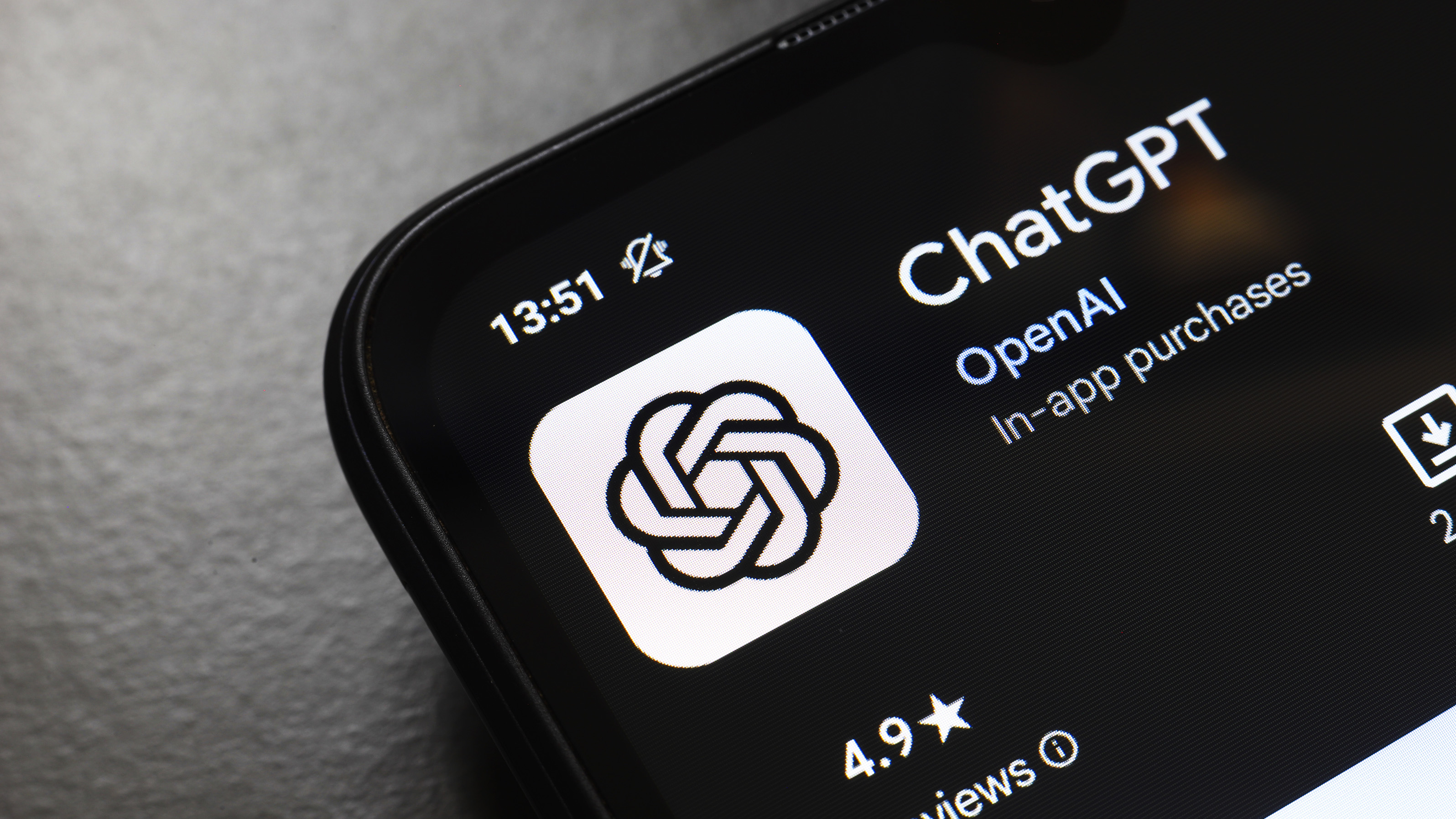Логотип приложения ChatGPT на экране смартфона в Рено, США