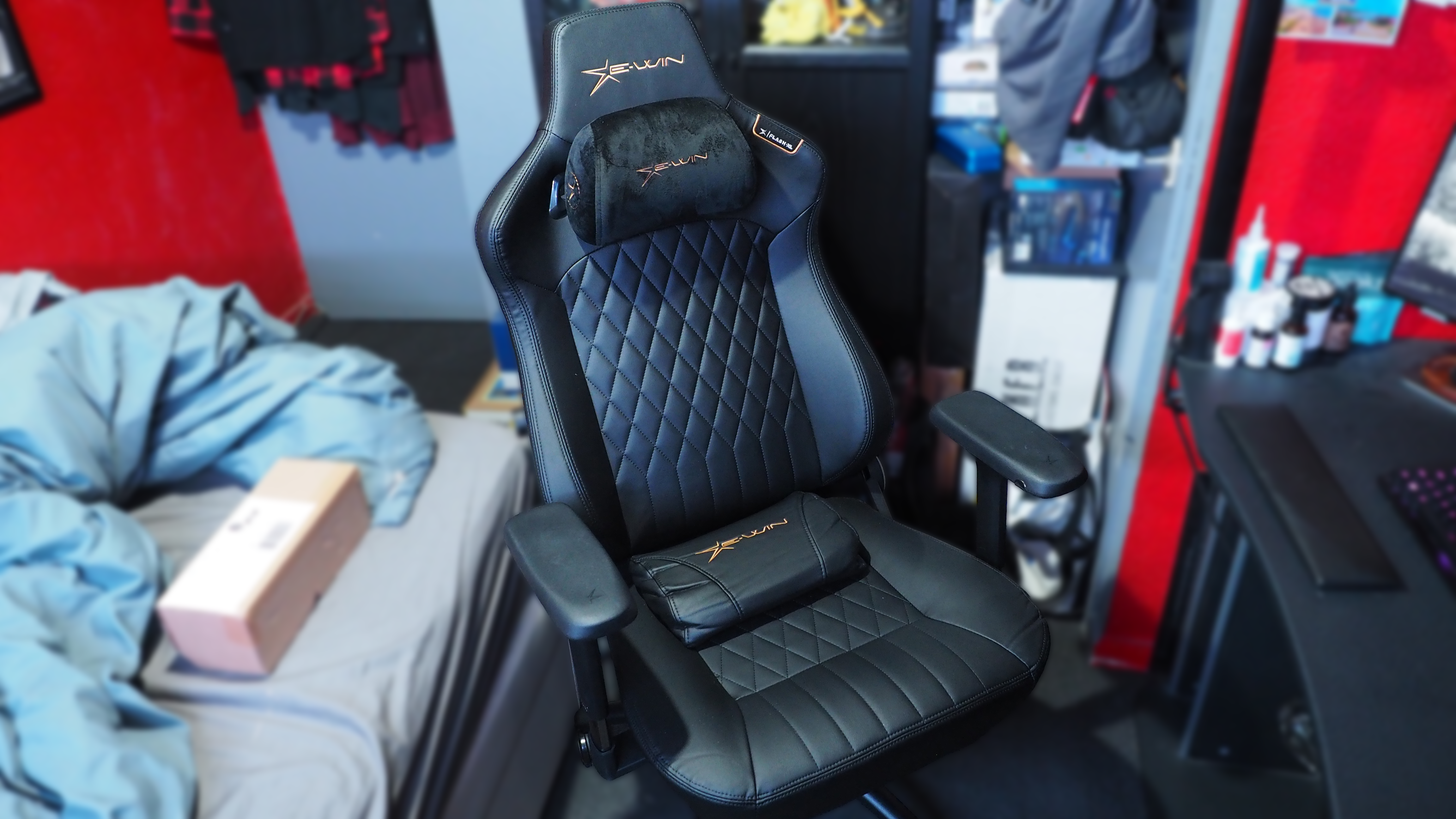 E-Win Flash XL racing gaming chair