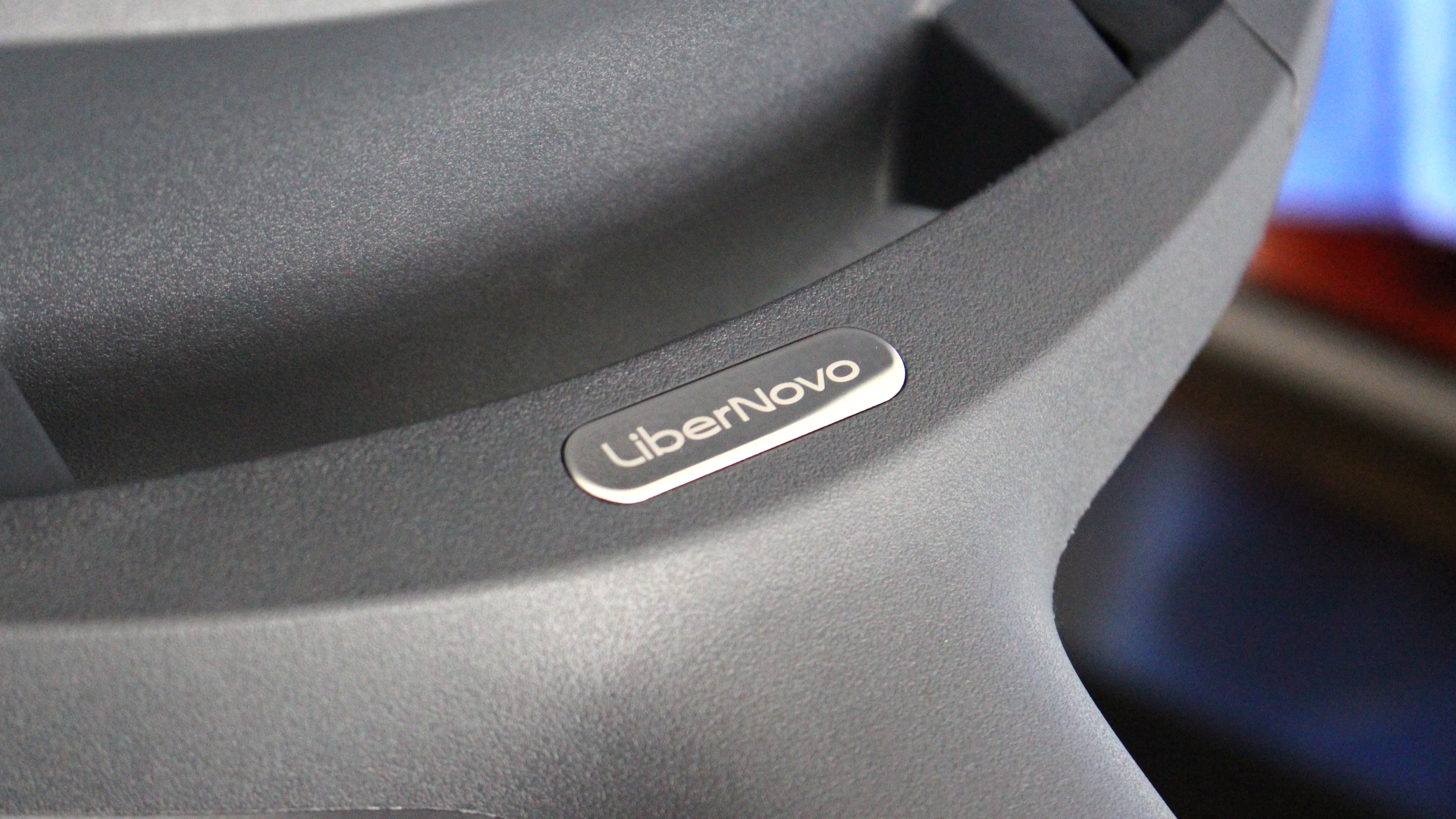 LiberNovo Omni chair
