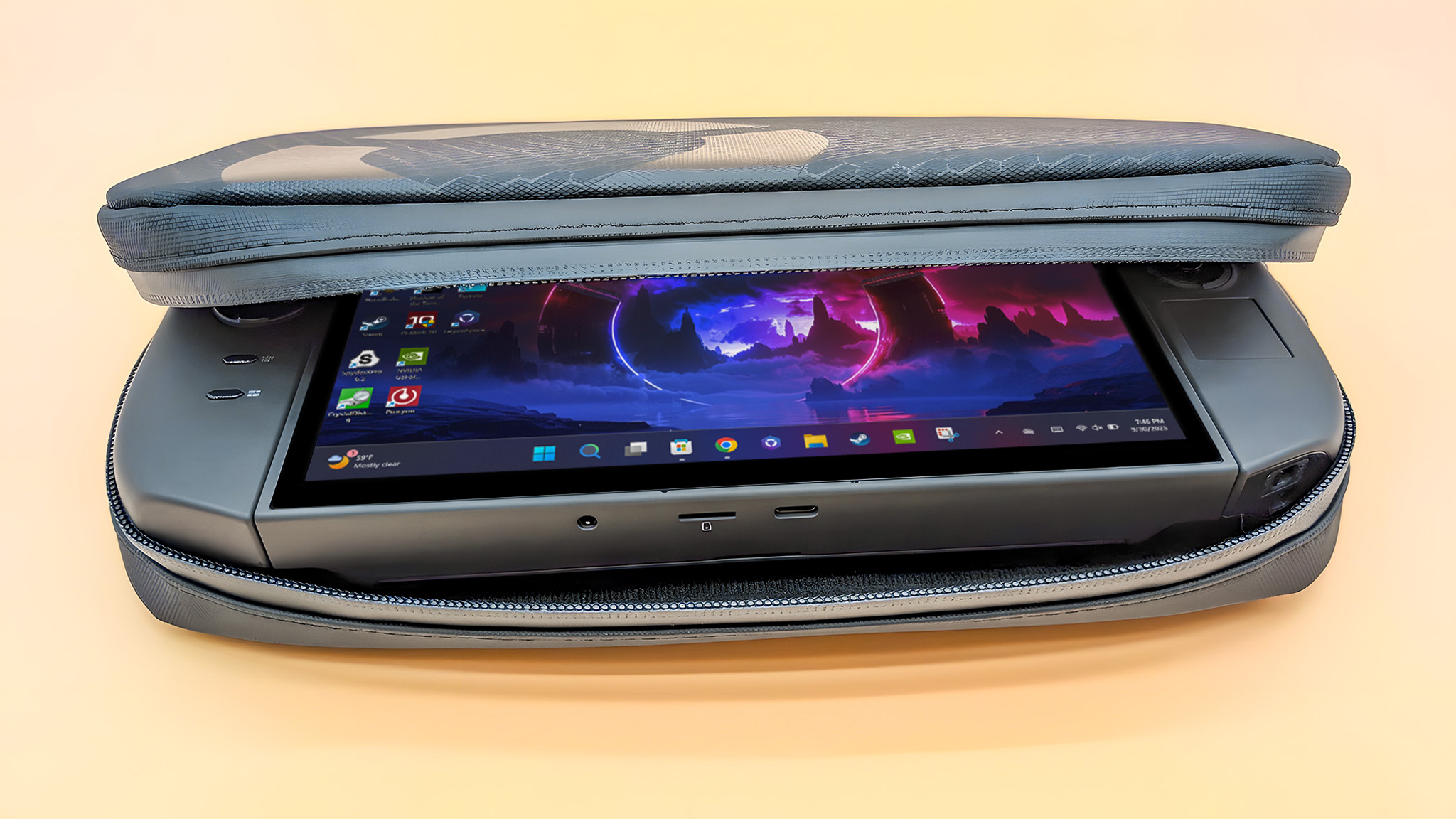 Lenovo Legion Go 2 в чехле с частично закрывающей портативную консоль крышкой чехла.