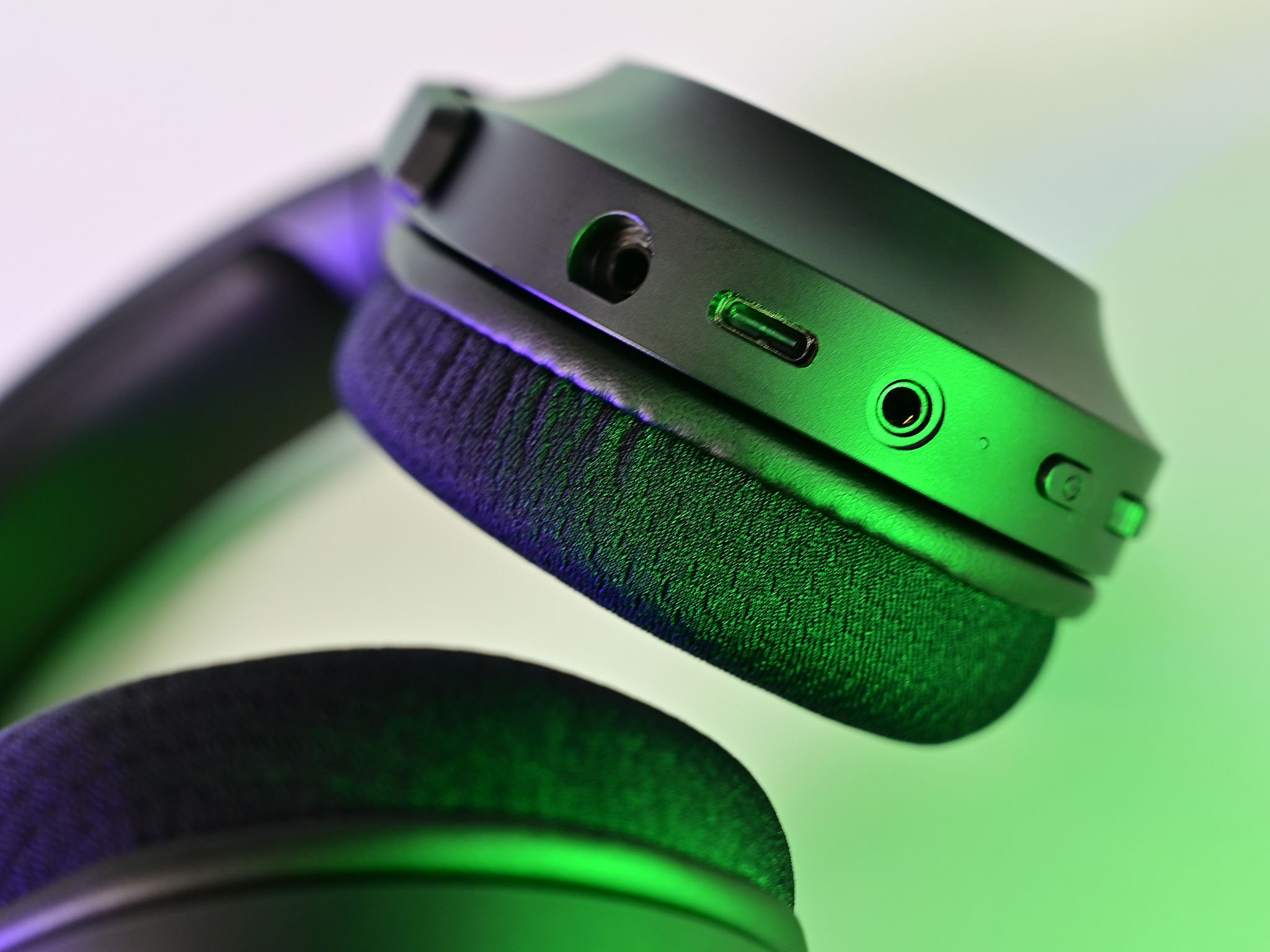 Razer Barracuda X Controls