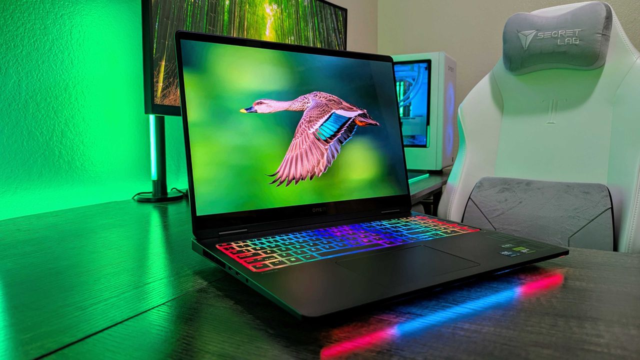 Мощный игровой ноутбук с RTX 5070 Ti по суперцене: не упусти свой шанс!