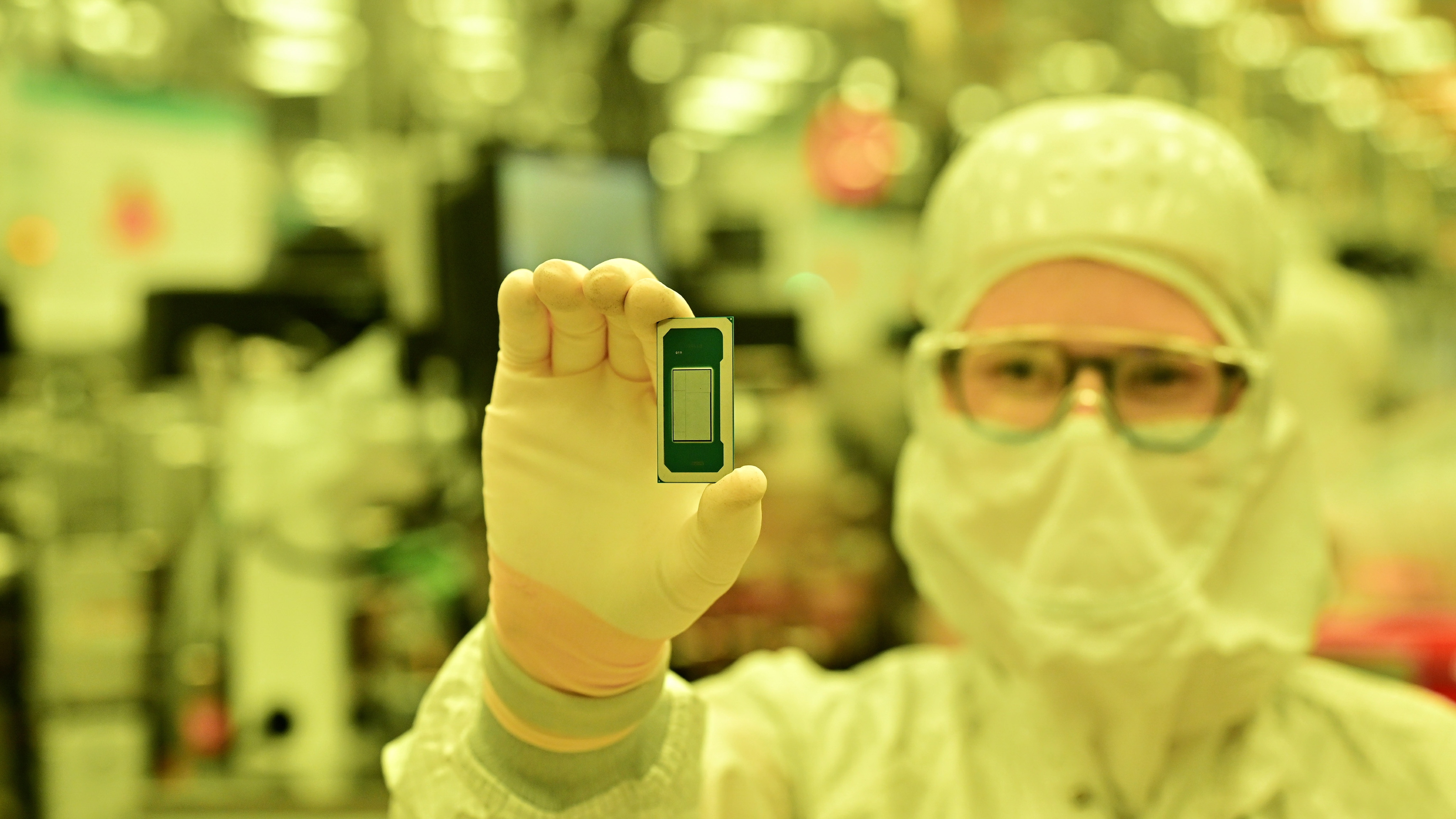 Изображение Intel 18A и Fab 52.