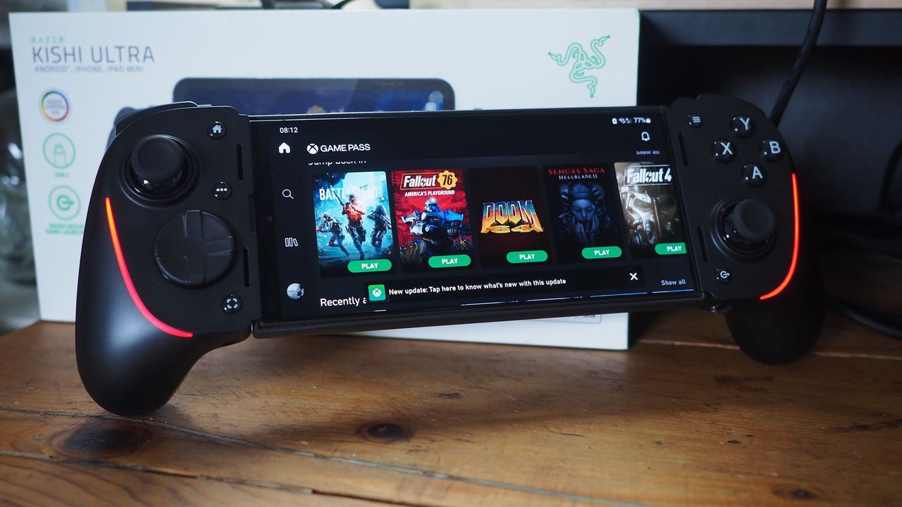 Преврати свой телефон в Xbox: крутой геймпад Razer Kishi Ultra стал доступнее!