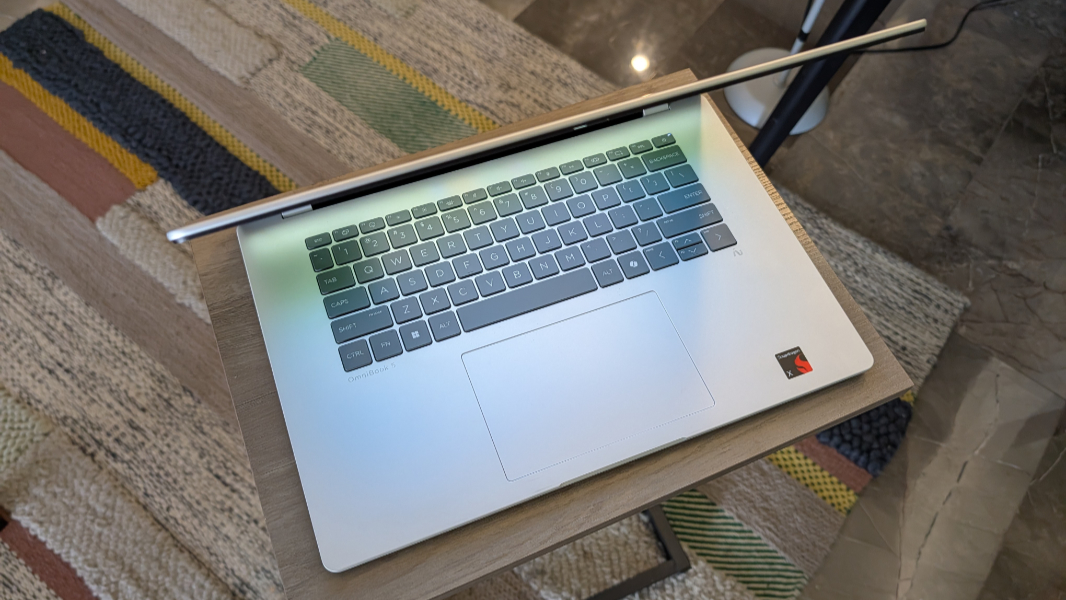 HP OmniBook 5 в разных ракурсах