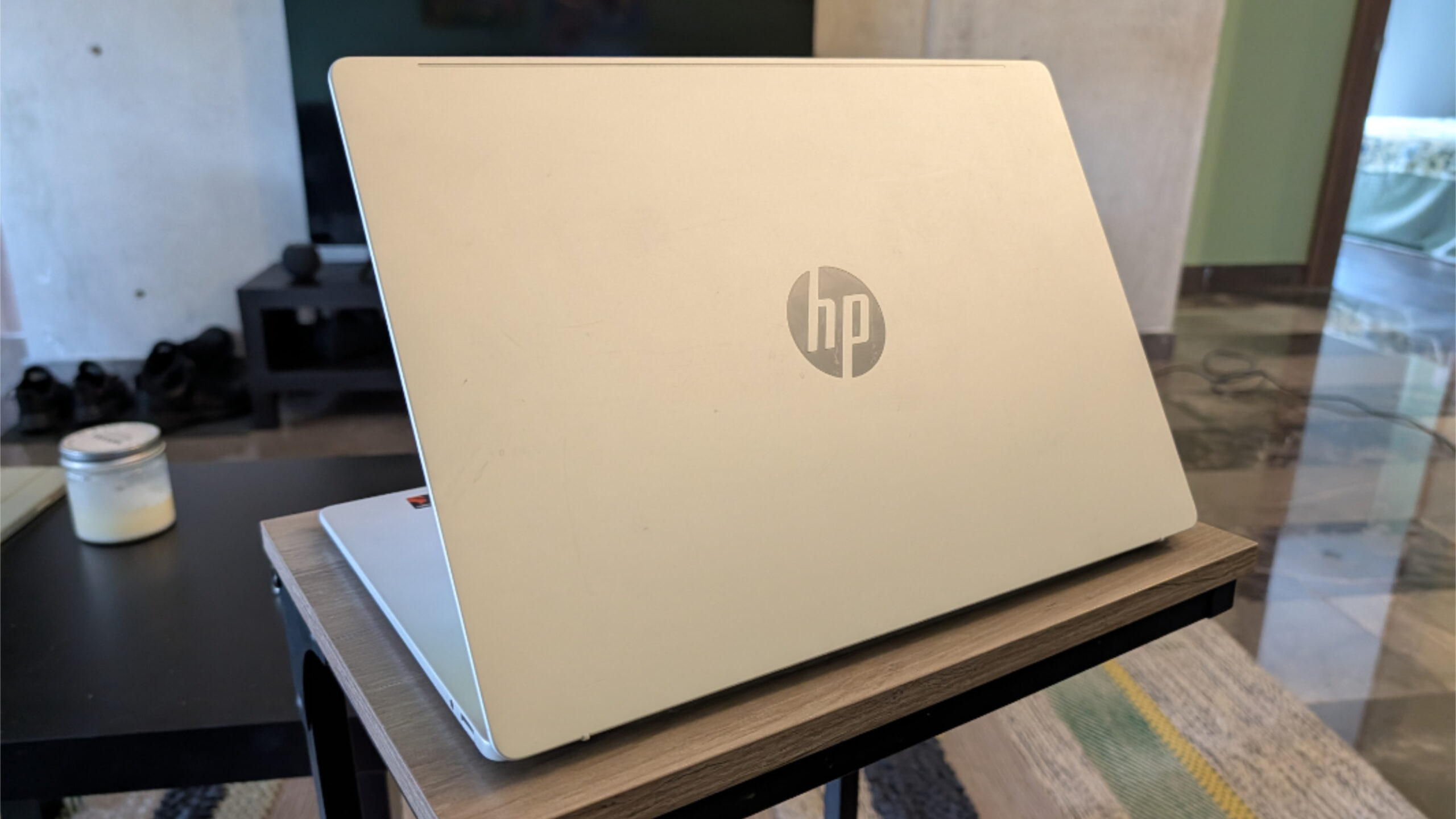 HP OmniBook 5 сзади