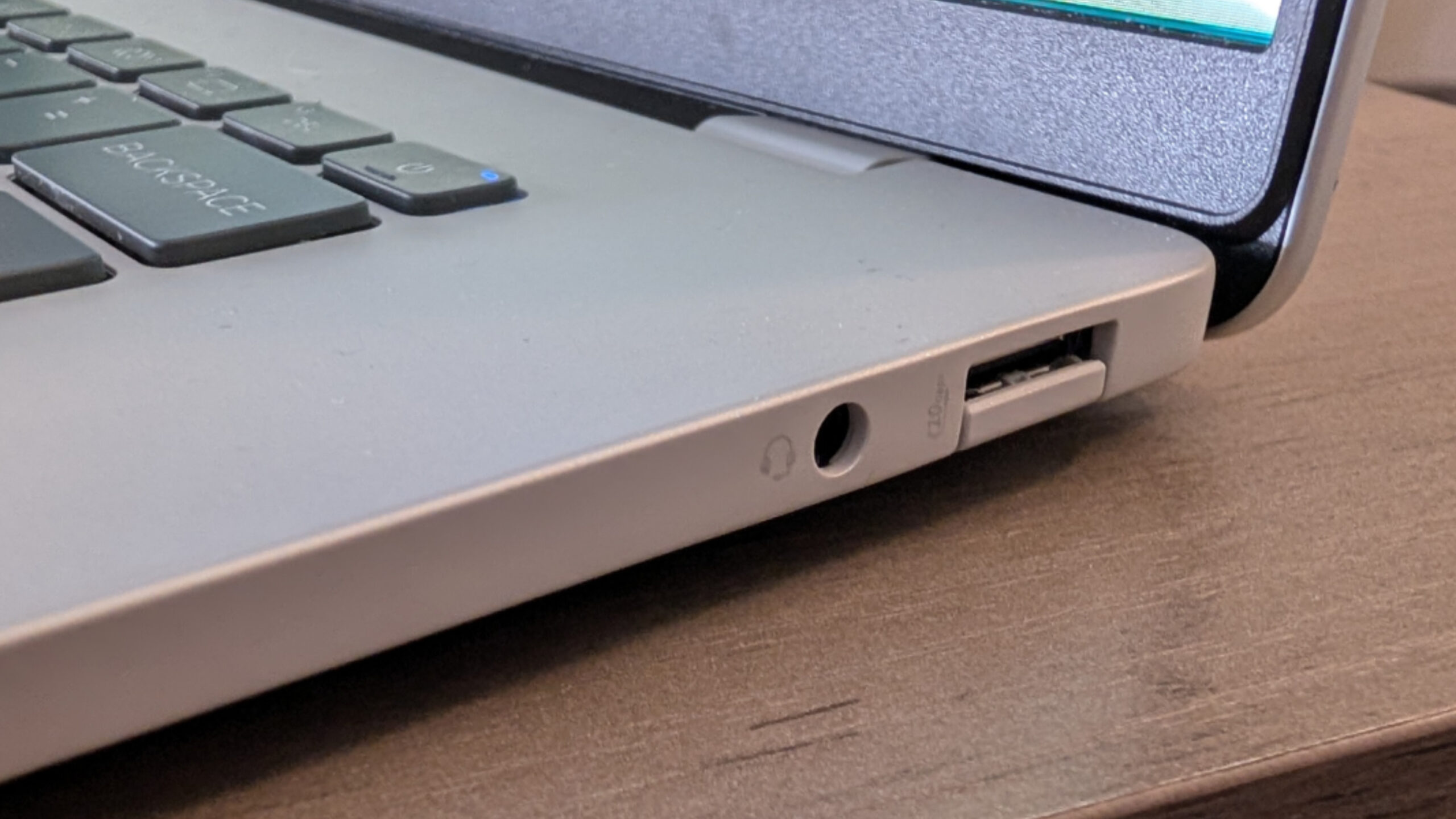 Порты HP OmniBook 5 справа