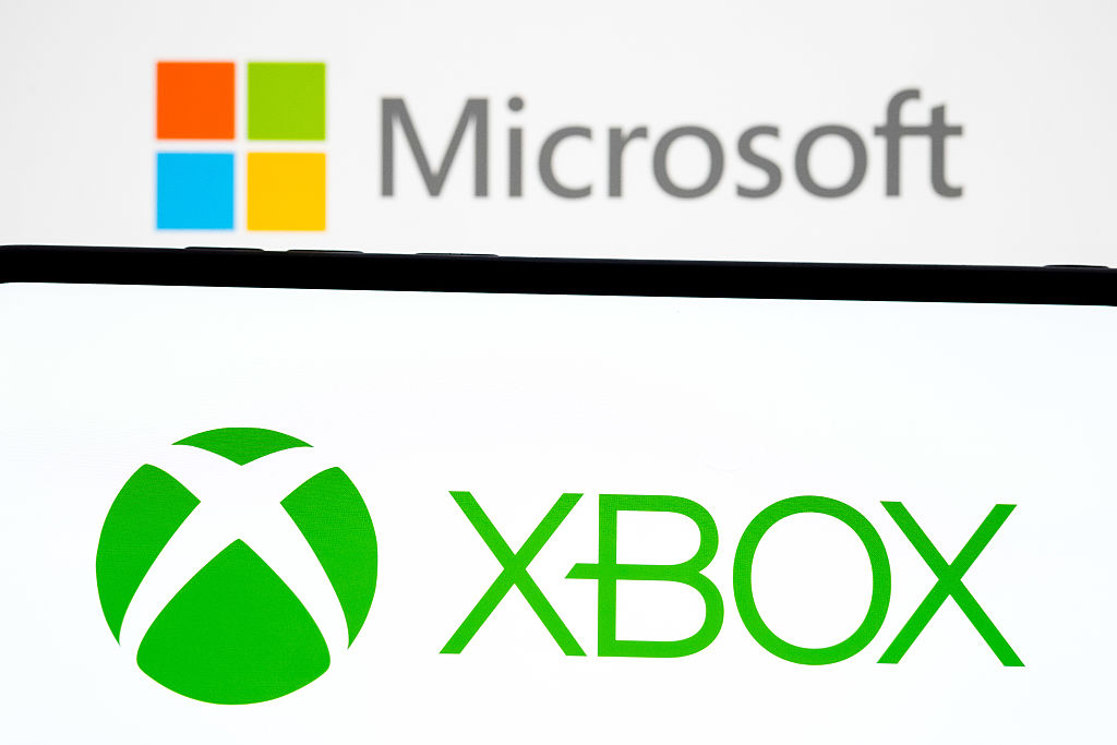 Логотипы Xbox и Microsoft