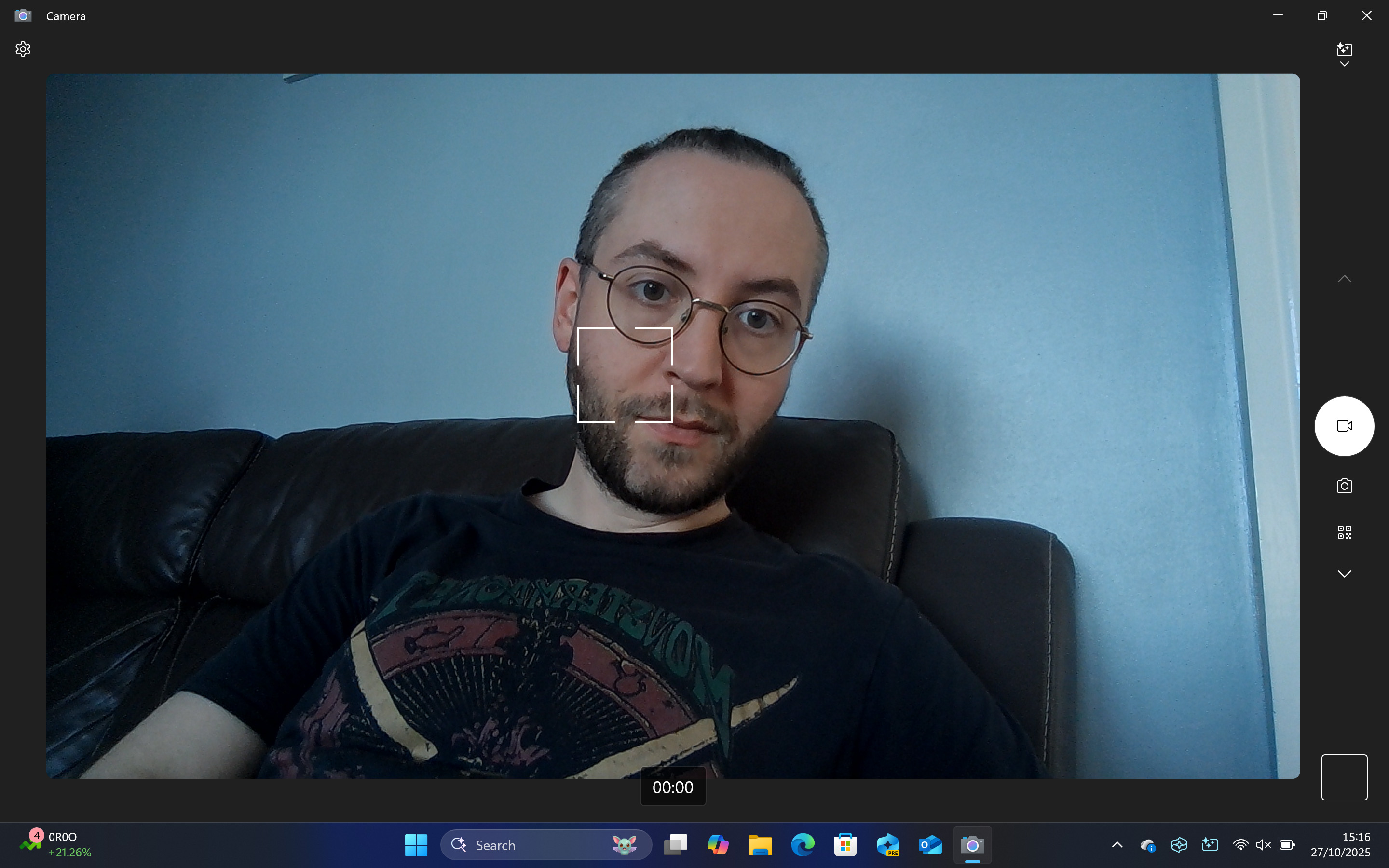 Сравнение встроенной веб-камеры ASUS Zenbook и Google Pixel 7 Pro