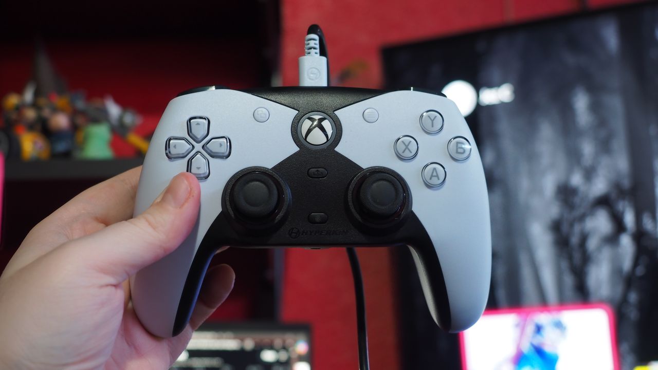 Геймпад, который примирил Xbox и PlayStation: Обзор Hyperkin Competitor