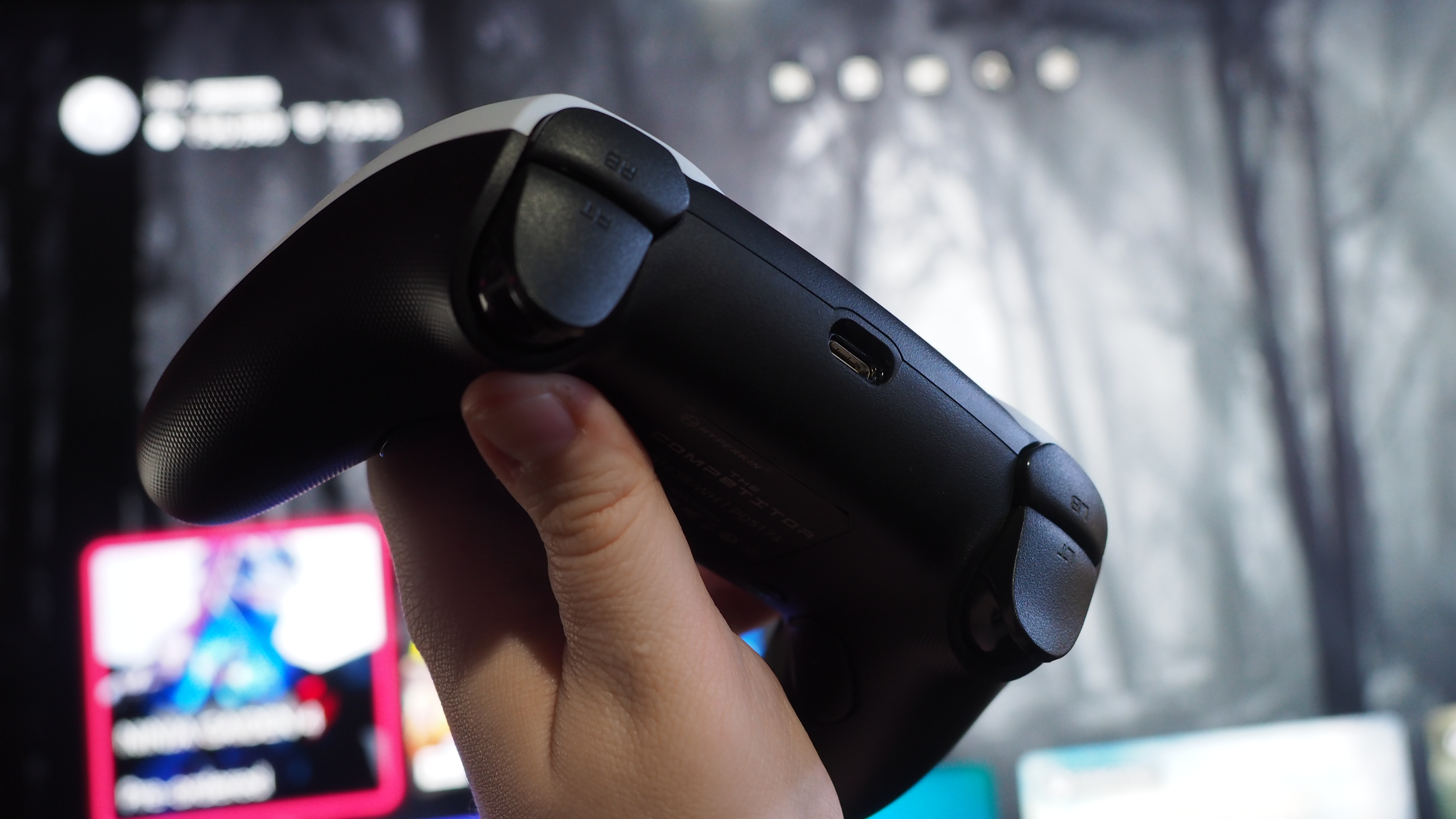 Фотографии контроллера Hyperkin 'Competitor'