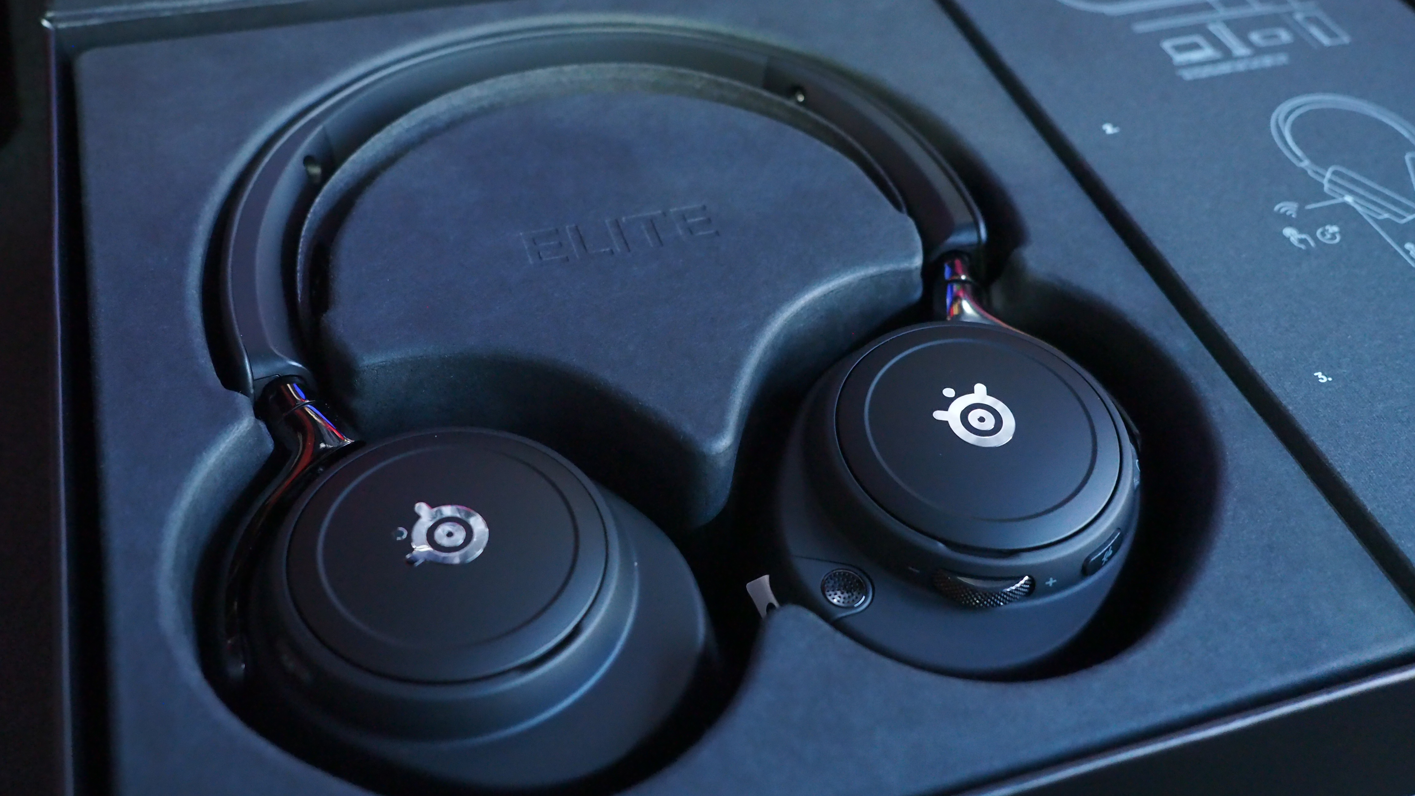 SteelSeries Arctis Nova Elite Headset