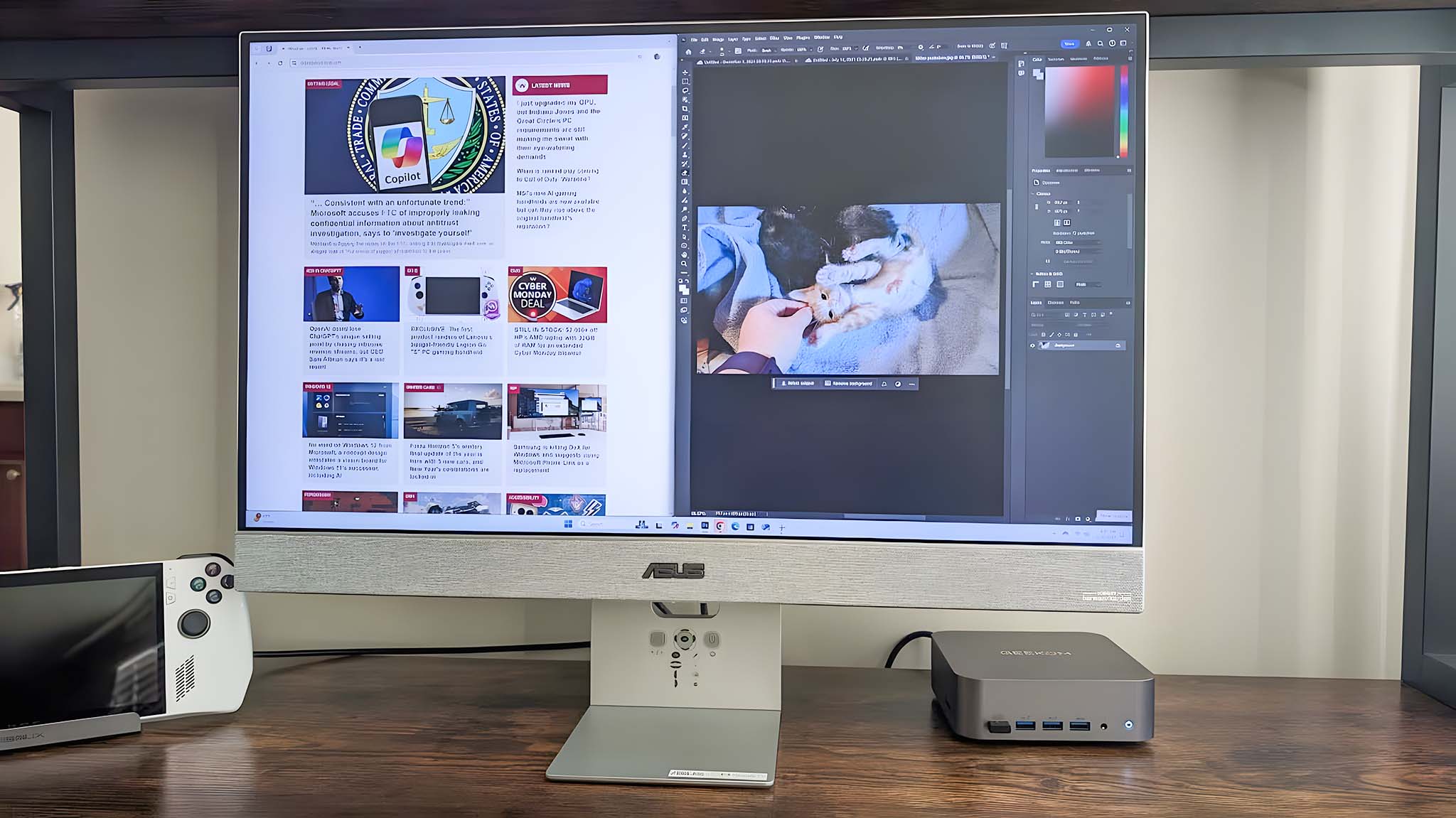 Geekom GT1 Mega подключен к монитору, на котором открыто два окна.