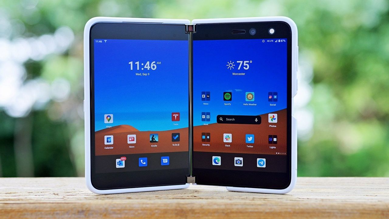 Apple снова копирует Microsoft: что ждать от складного iPhone, вдохновленного Surface Duo?