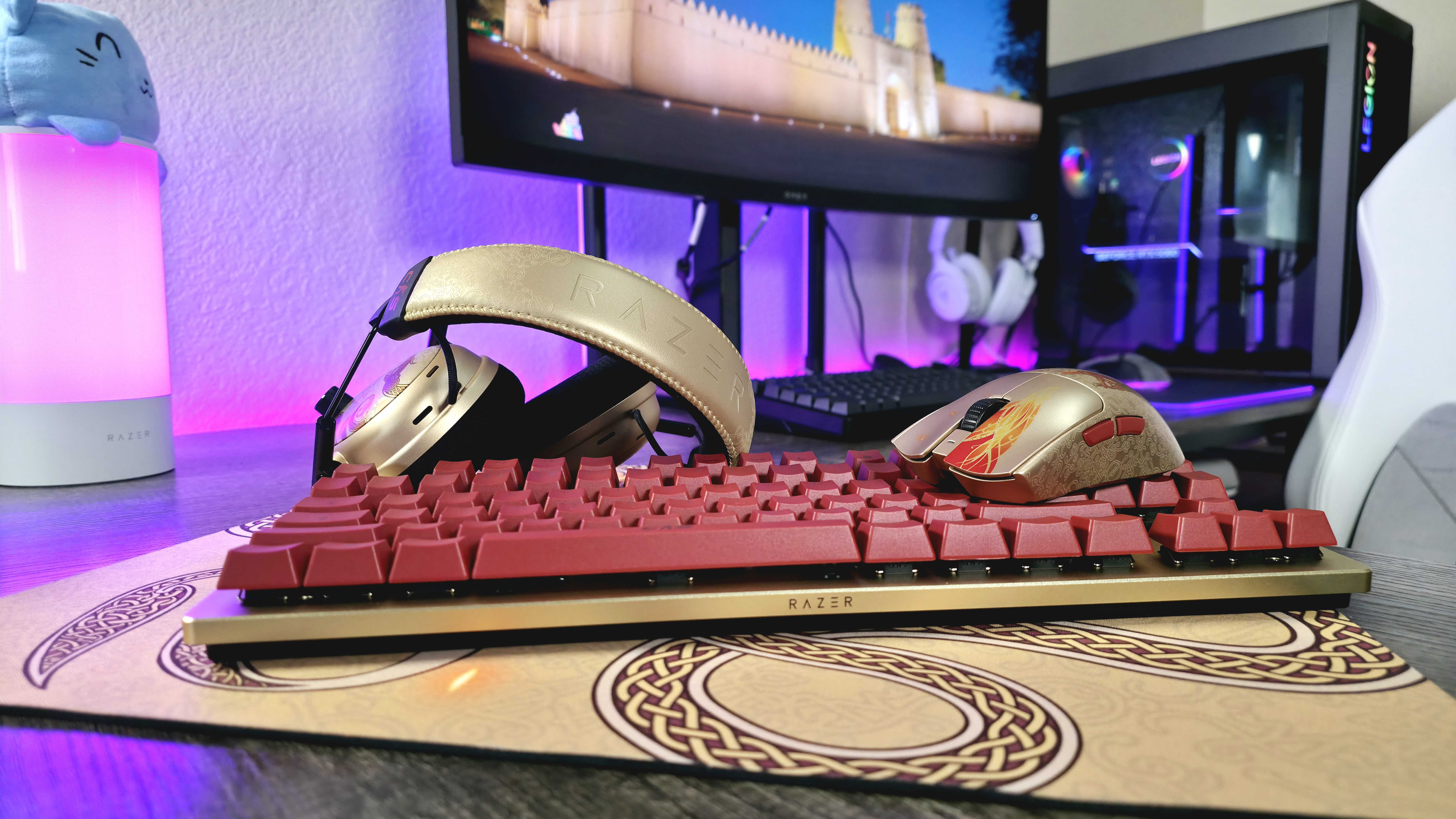 Image of the Razer Counter-Strike 2 Dragon Lore Collection.