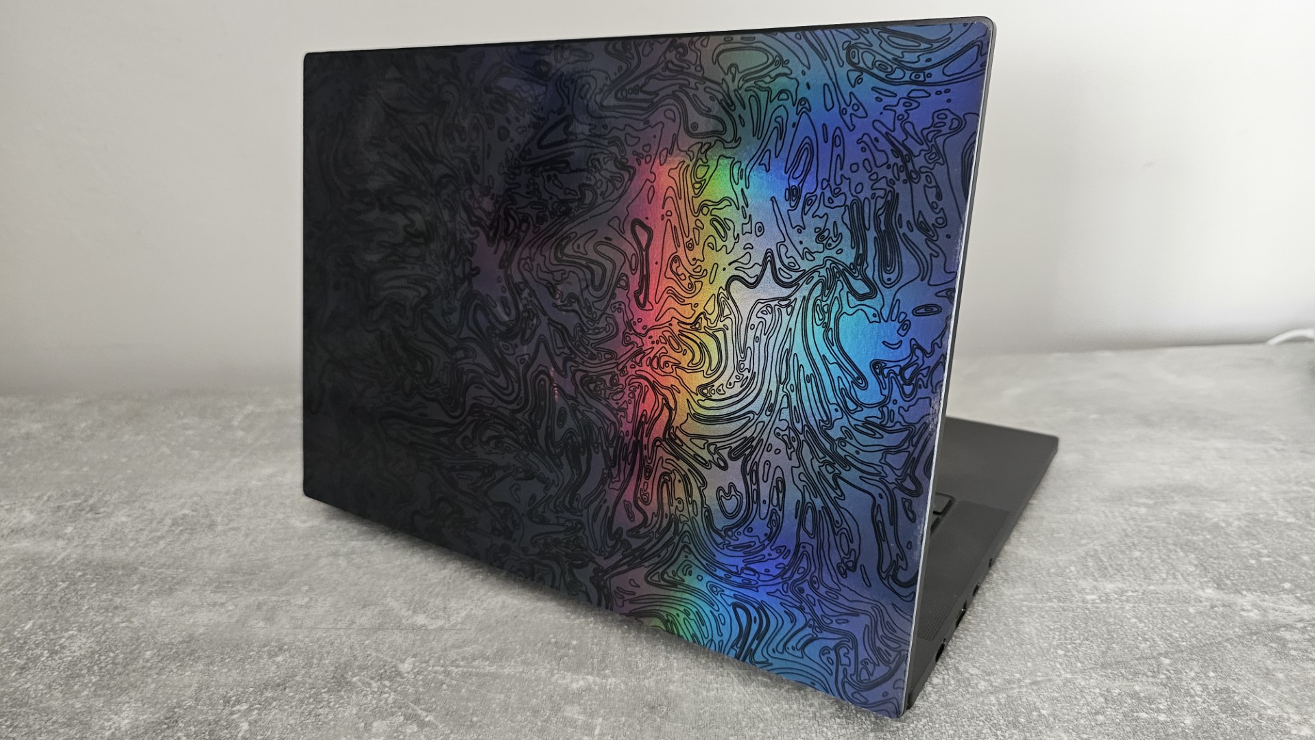 Наклейка Dbrand