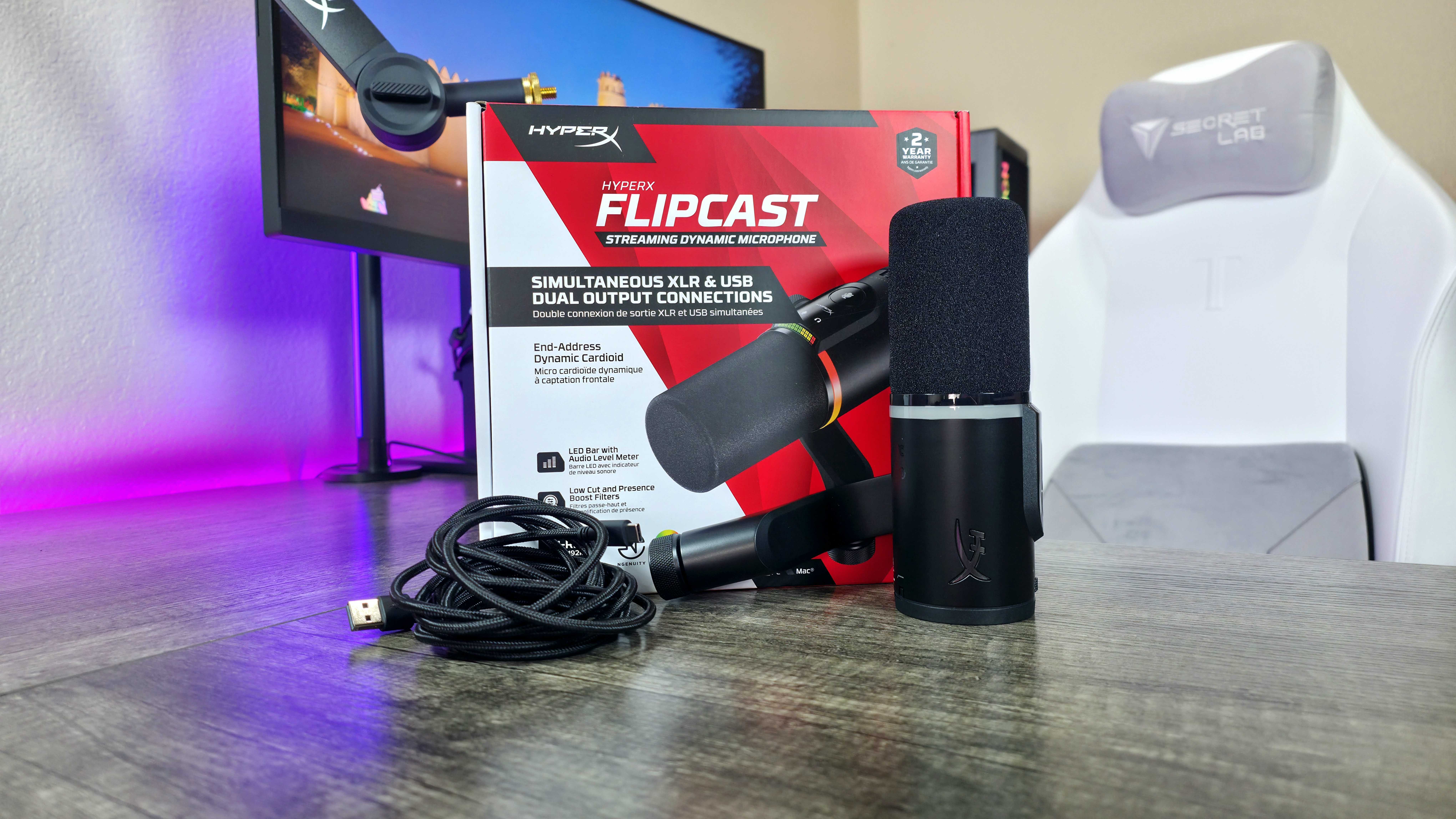Image of the HyperX FlipCast microphone.