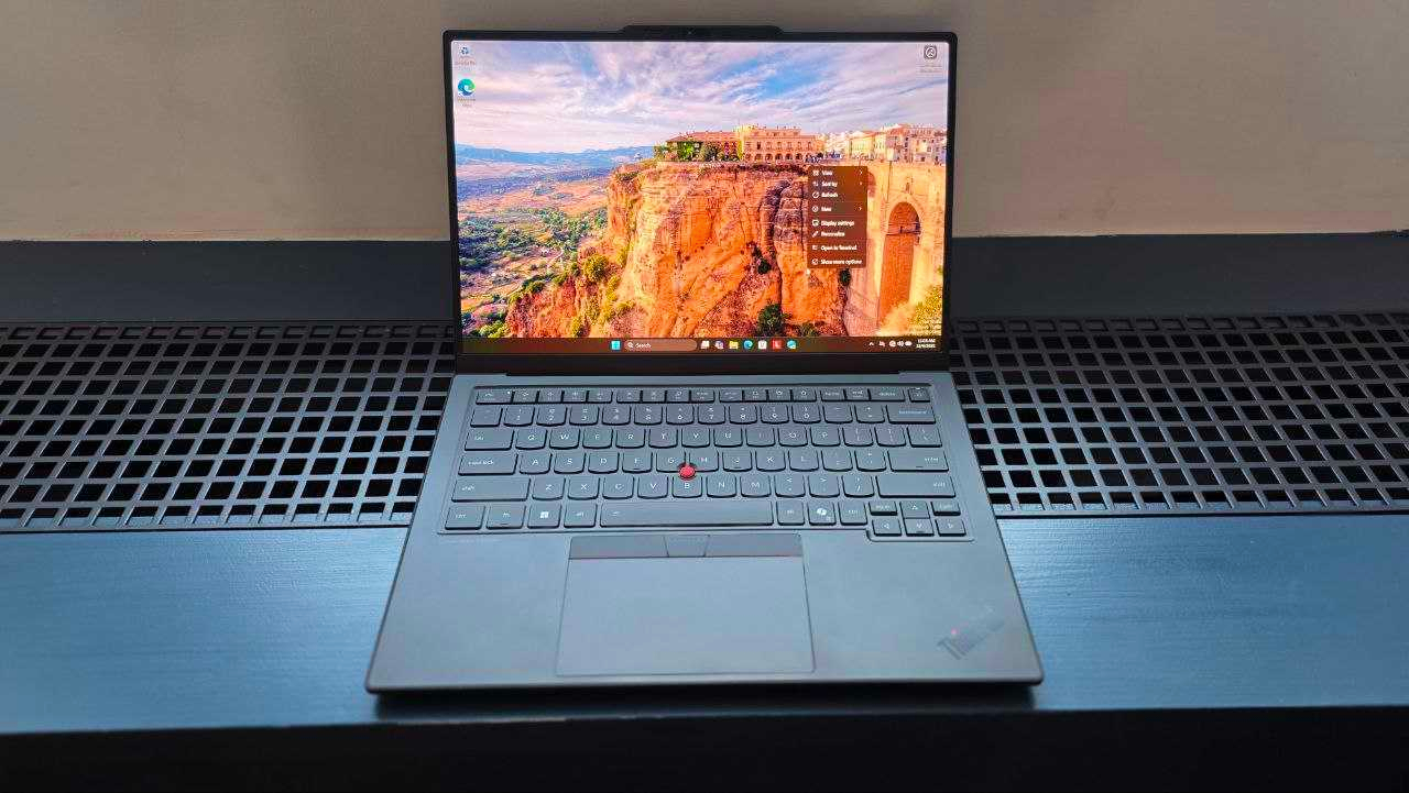 Lenovo ThinkPad X1 Carbon (Gen 14) Aura Edition.