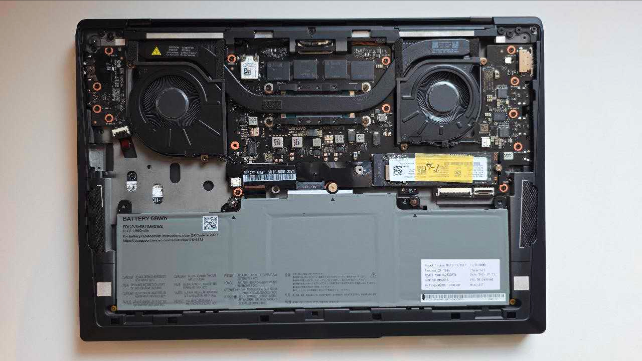 Image of the Lenovo ThinkPad X1 Carbon (Gen 14) Aura Edition.