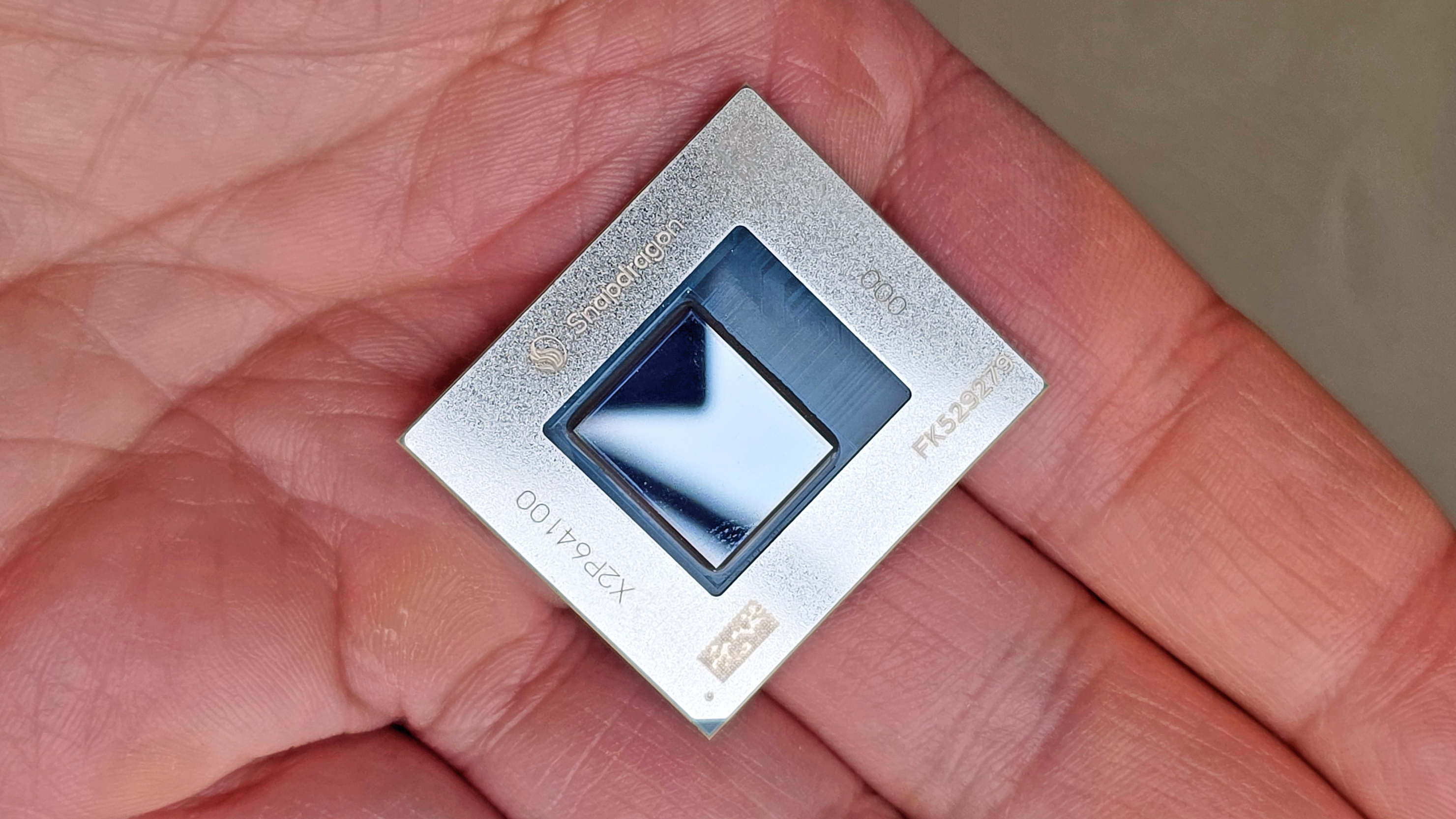 Сам процессор Qualcomm Snapdragon X2 Plus, который будет использоваться в новых ноутбуках с Windows 11 в 2026 году.