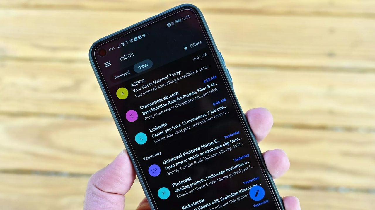 Изображение к статье: Outlook рекламирует продажу игровых аккаунтов, нарушая правила Steam и собственные нормы! - Microsoft на MSReview.net