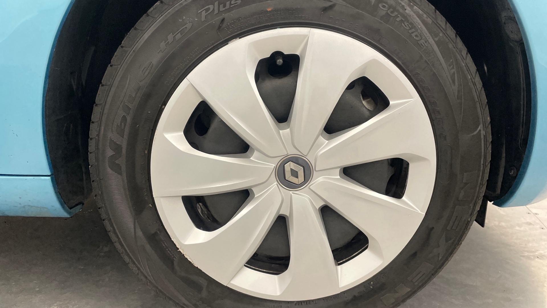 RENAULT ZOE E-TECH LIFE CHARGE NORMALE R110 ACHAT INTéGRAL - 21 - Miniature 3 - Imperfection :