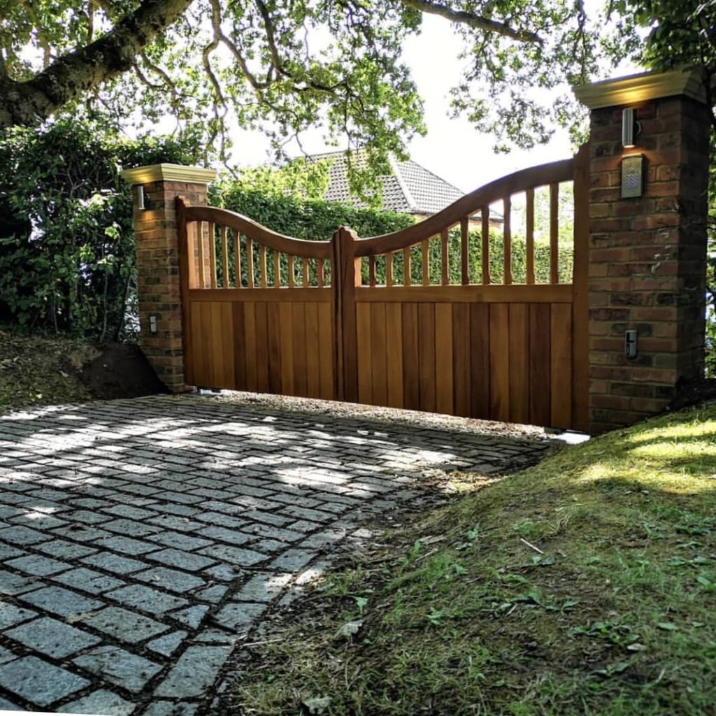 High-Quality Automatic Gates for Birmingham Business Locations