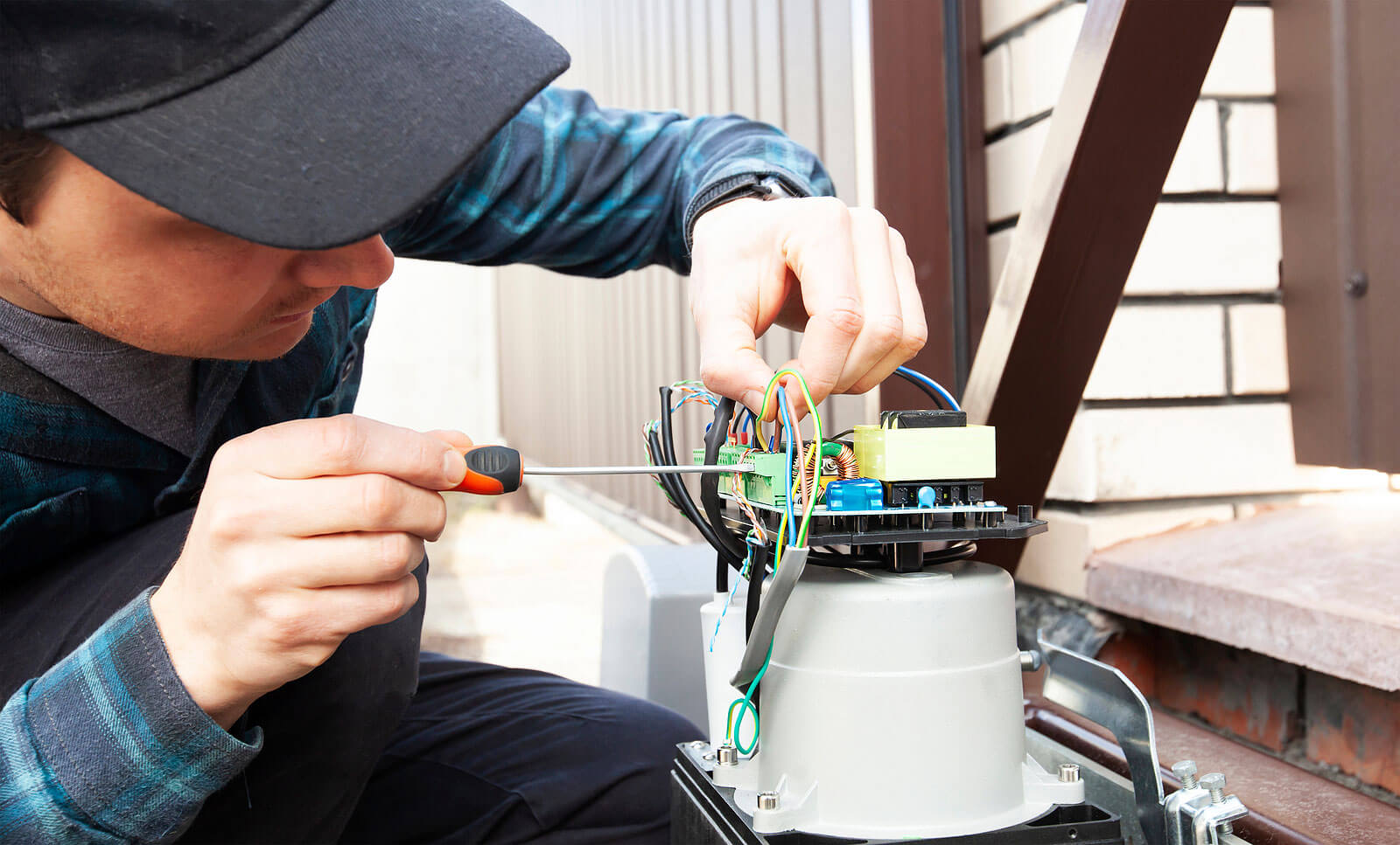 How to Choose the Right Electric Gate for Your Birmingham Property