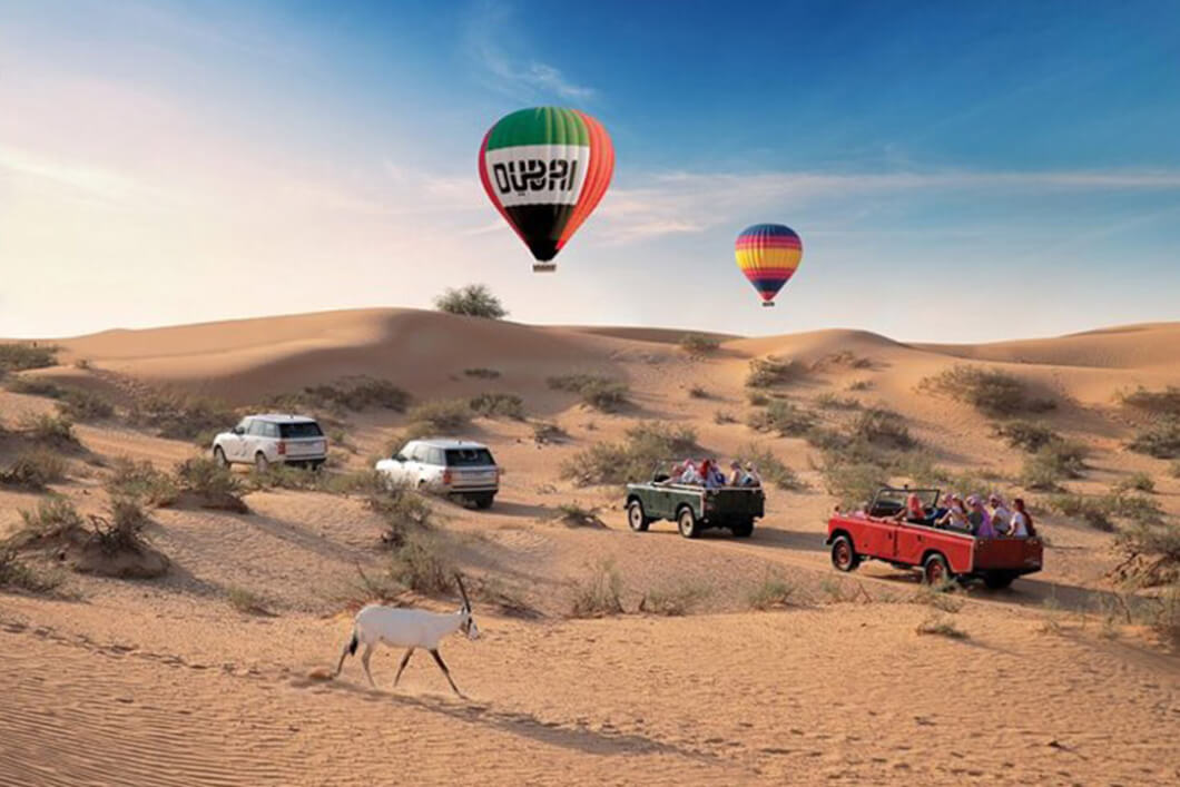 Exclusive Desert Balloon Safari With Charter, Range Rover Pick-Up, Private Breakfast & Wildlife Drive