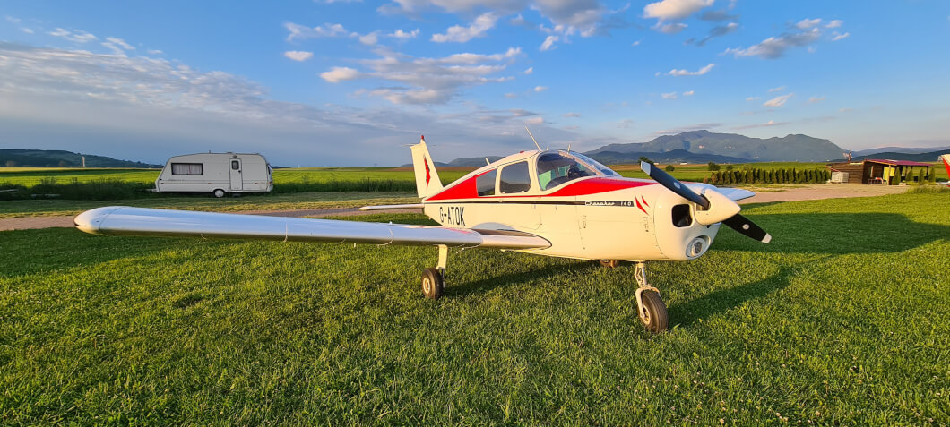 Zbor cu Avionul deasupra Munților Bucegi